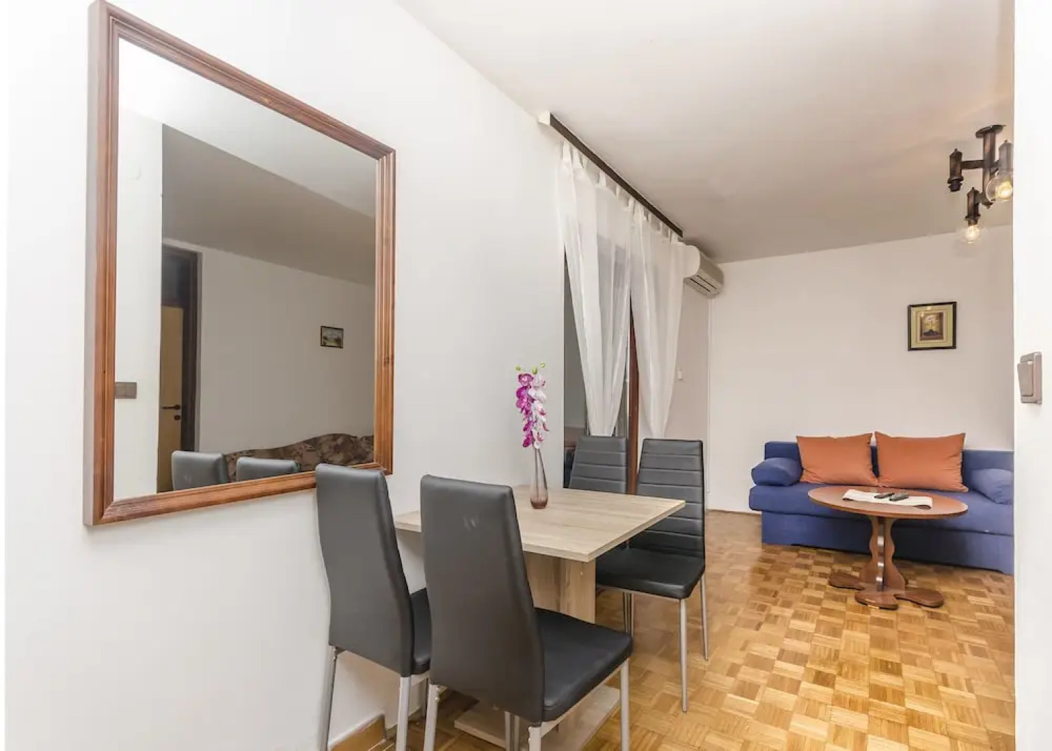 Apartments Little spring