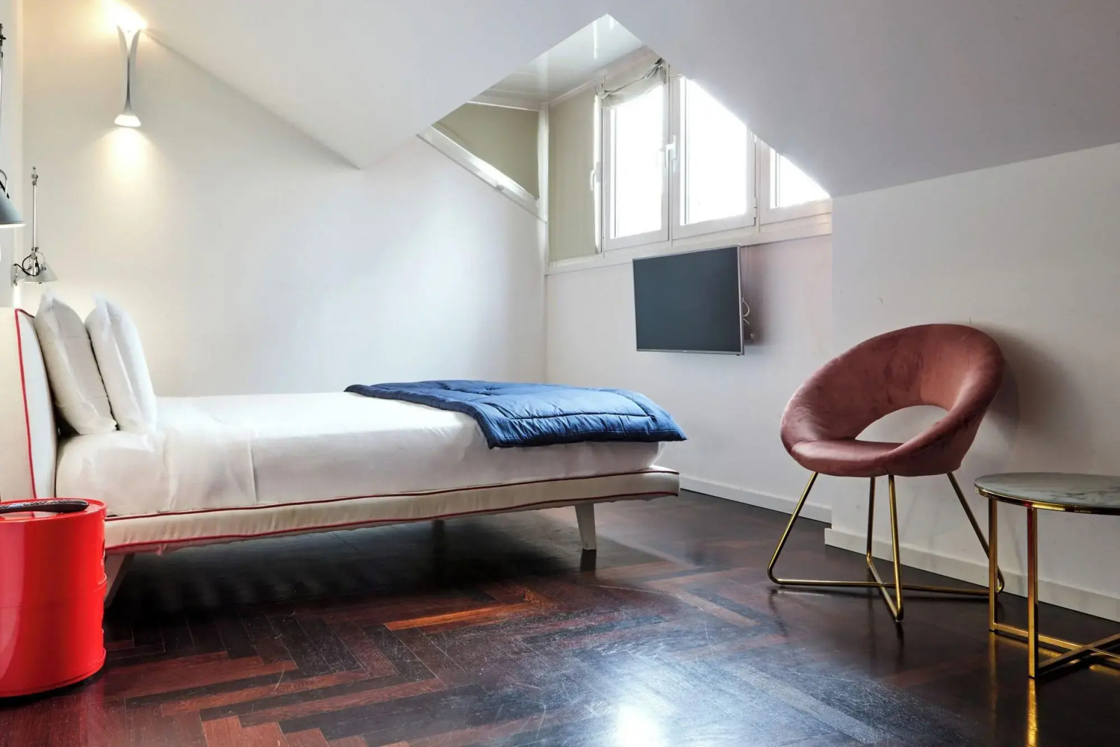 Milan Retreats Duomo