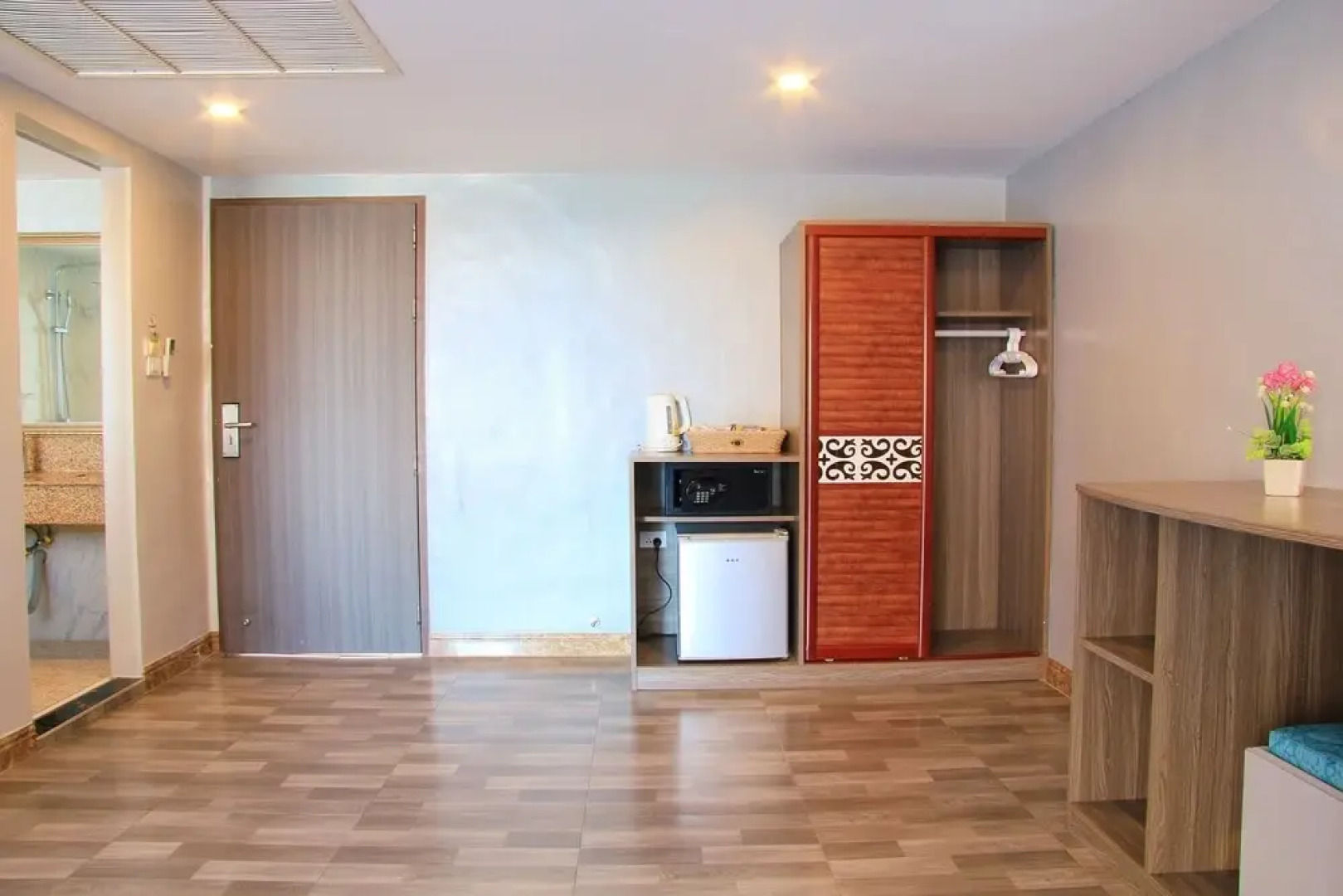 Dragon Beach Resort Jomtien Pattaya