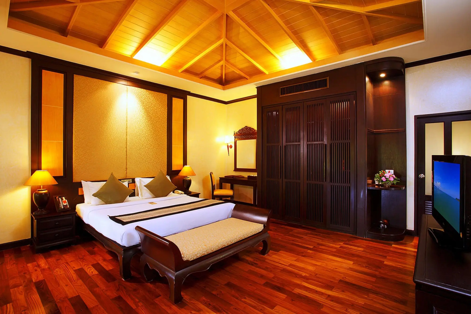 Mukdara Beach Villa & Spa Resort