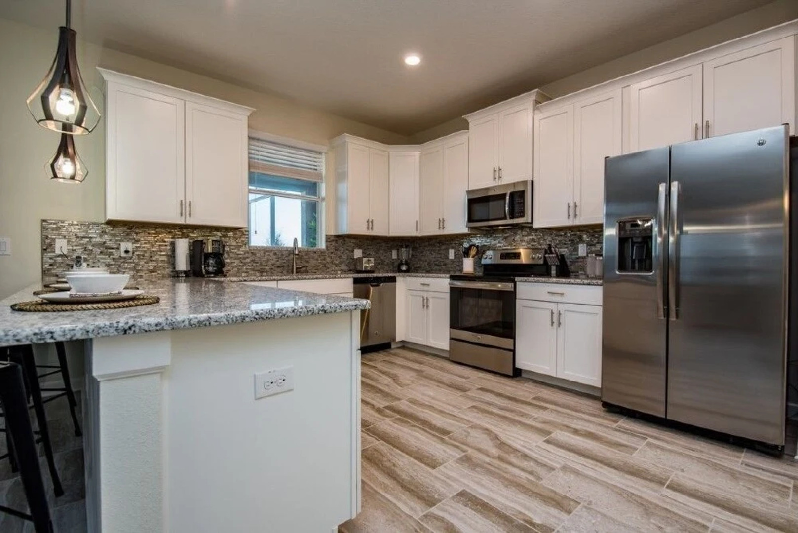 Amazing House! - Champions Gate - 1517MB