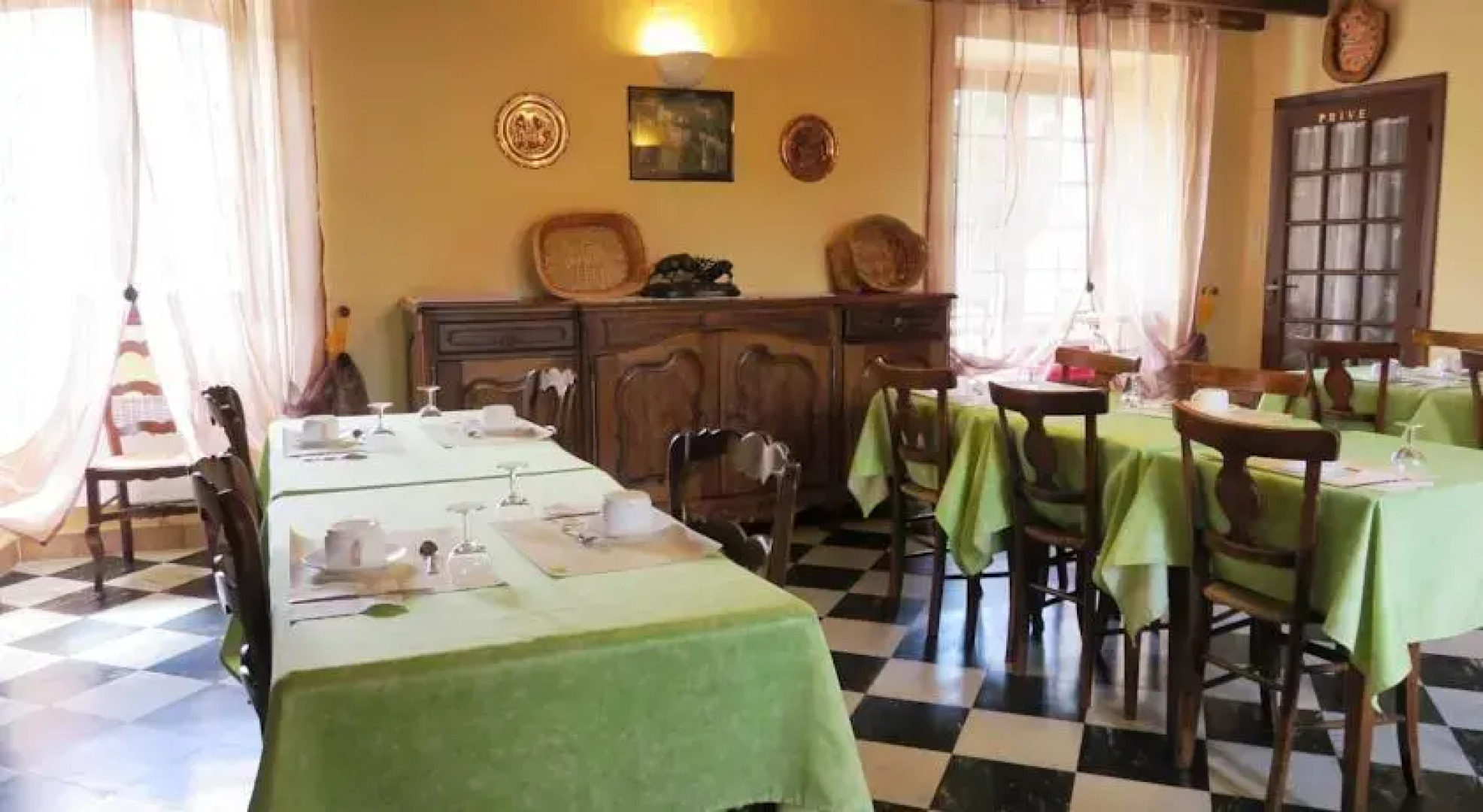 Le Relais Du Pont De Rhodes