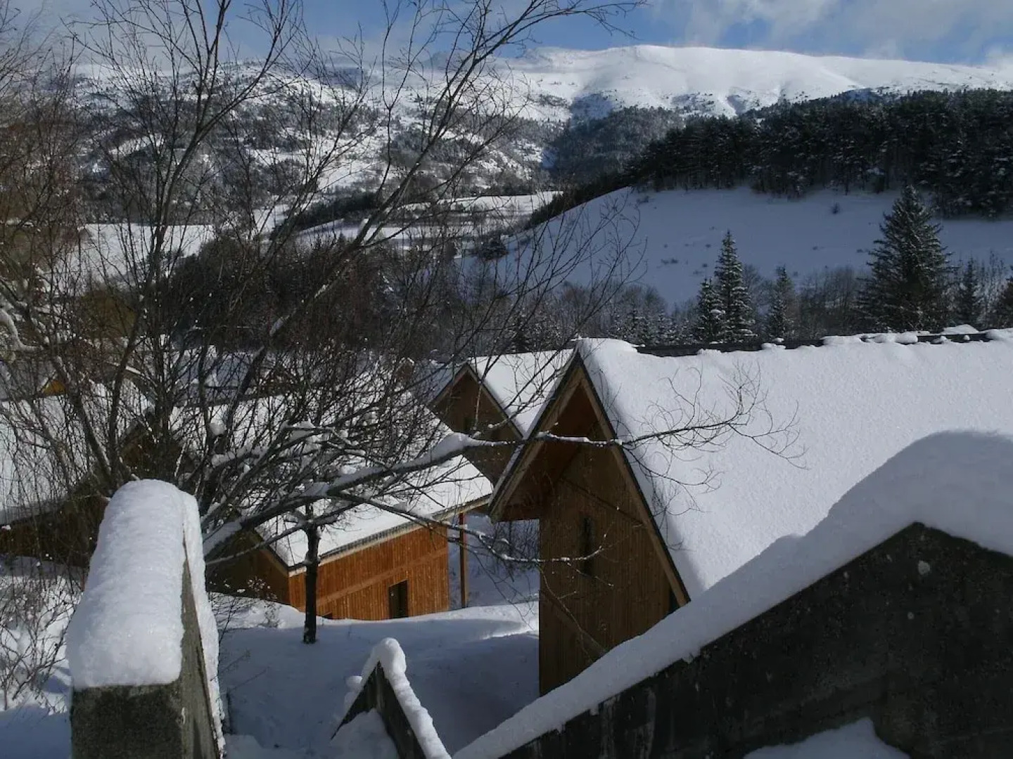 Chalet Retreat Near Slopes