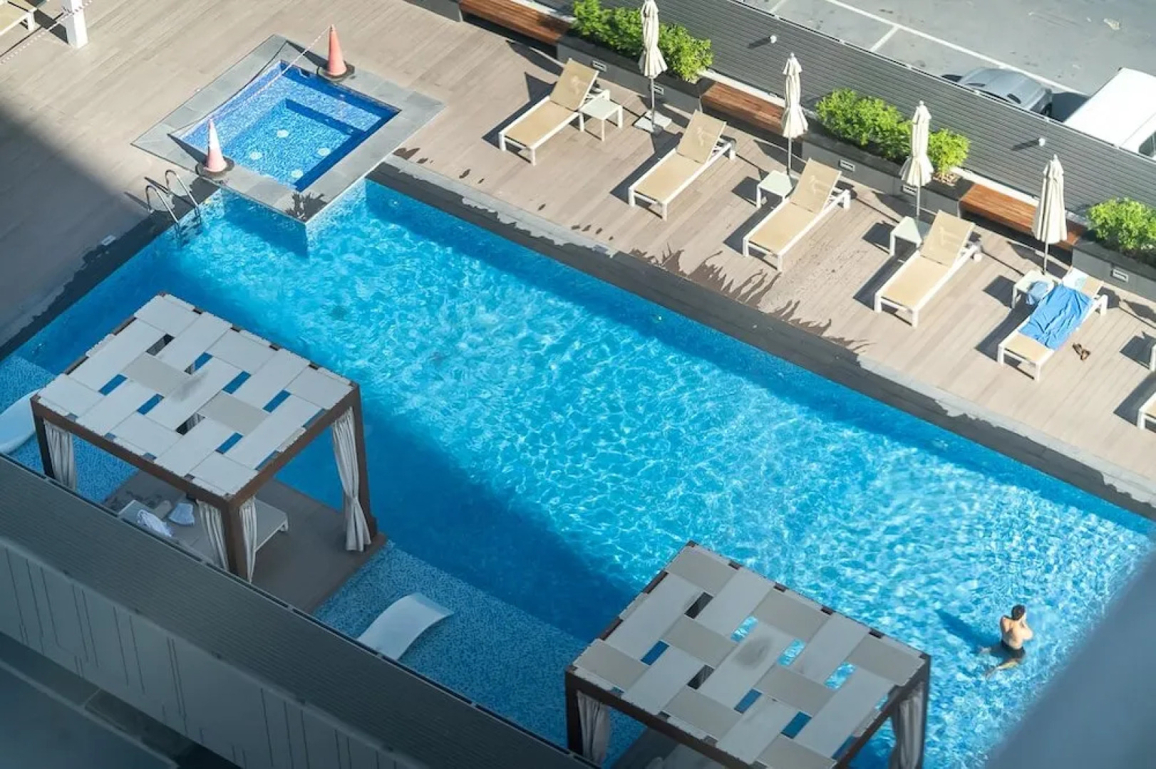 HiGuests - Studio One