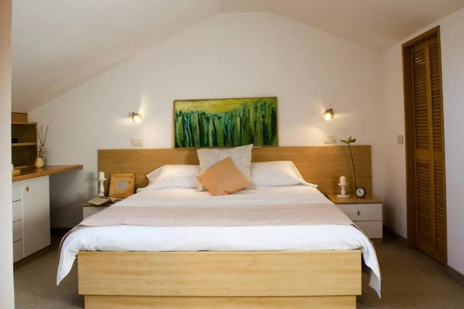 ALTIDO Lively 2 bedroom Apt with Parking close to Como