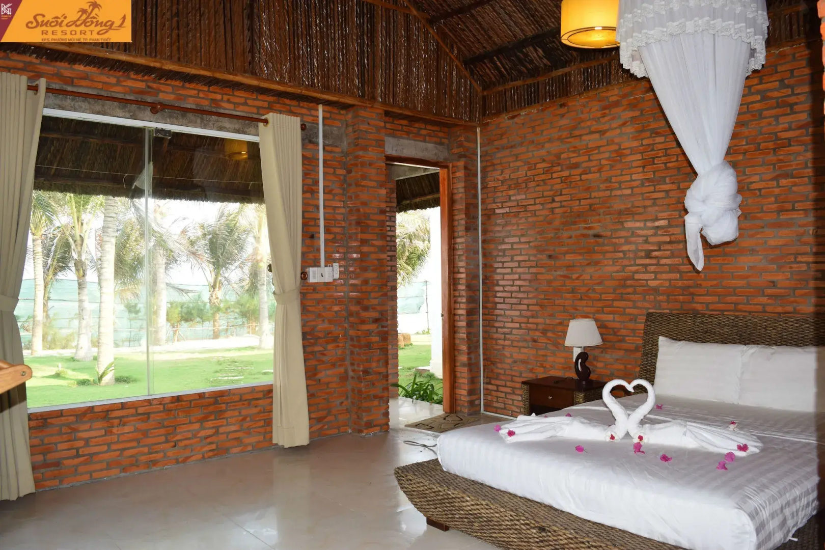 Suoi Hong Resort