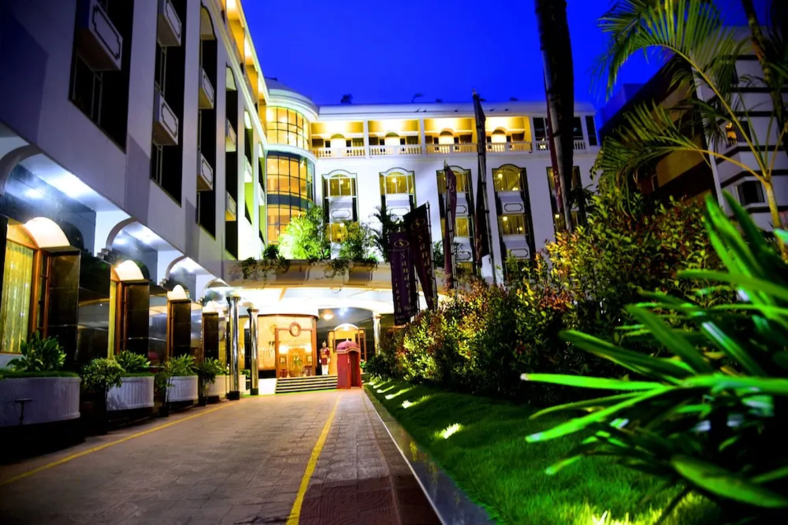 Sandesh The Prince - 4 Star Hotel