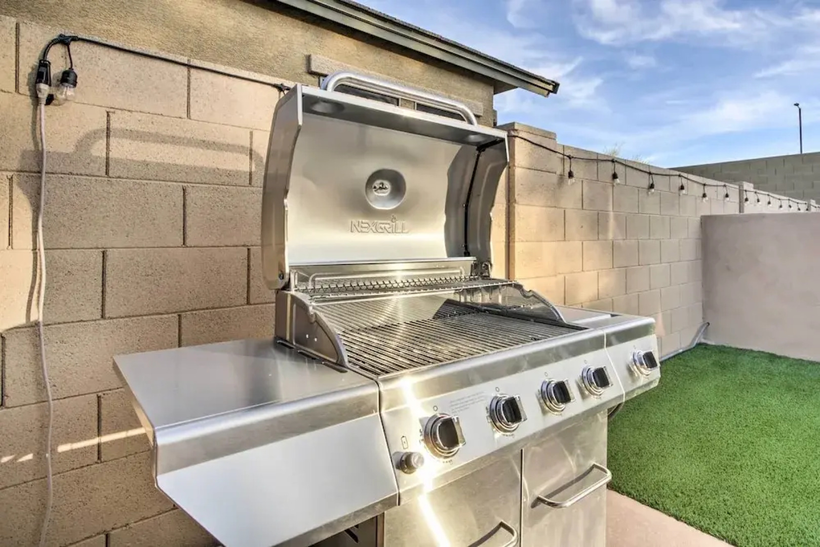 Pool & Game Room: Home in Goodyear Near Golfing