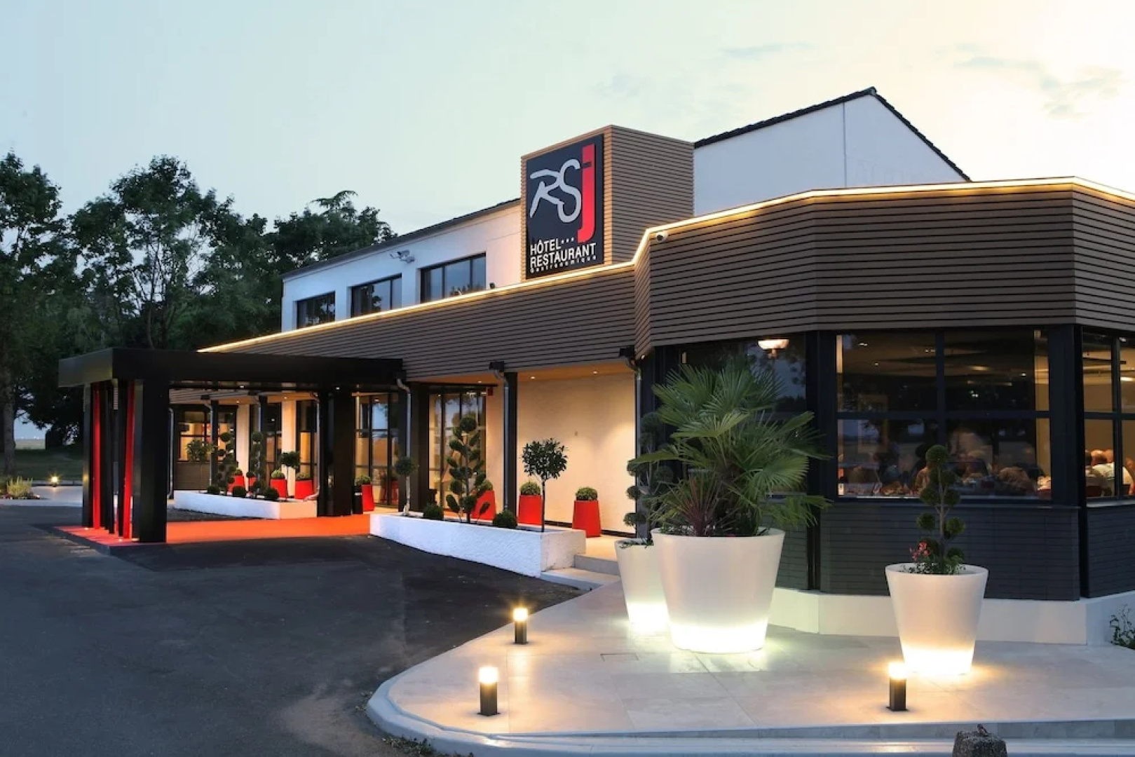 Logis Hotel Relais Saint Jacques