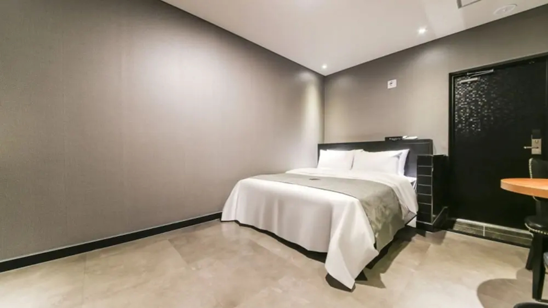 Yangju Hotel Black