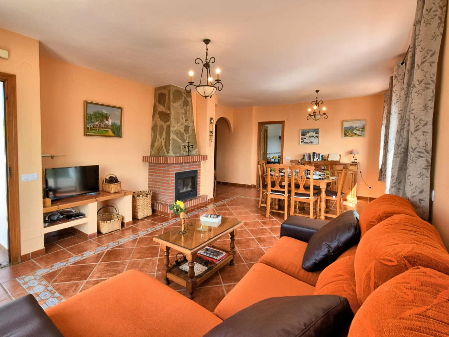 Rustic Villa in Lopera with Terrace