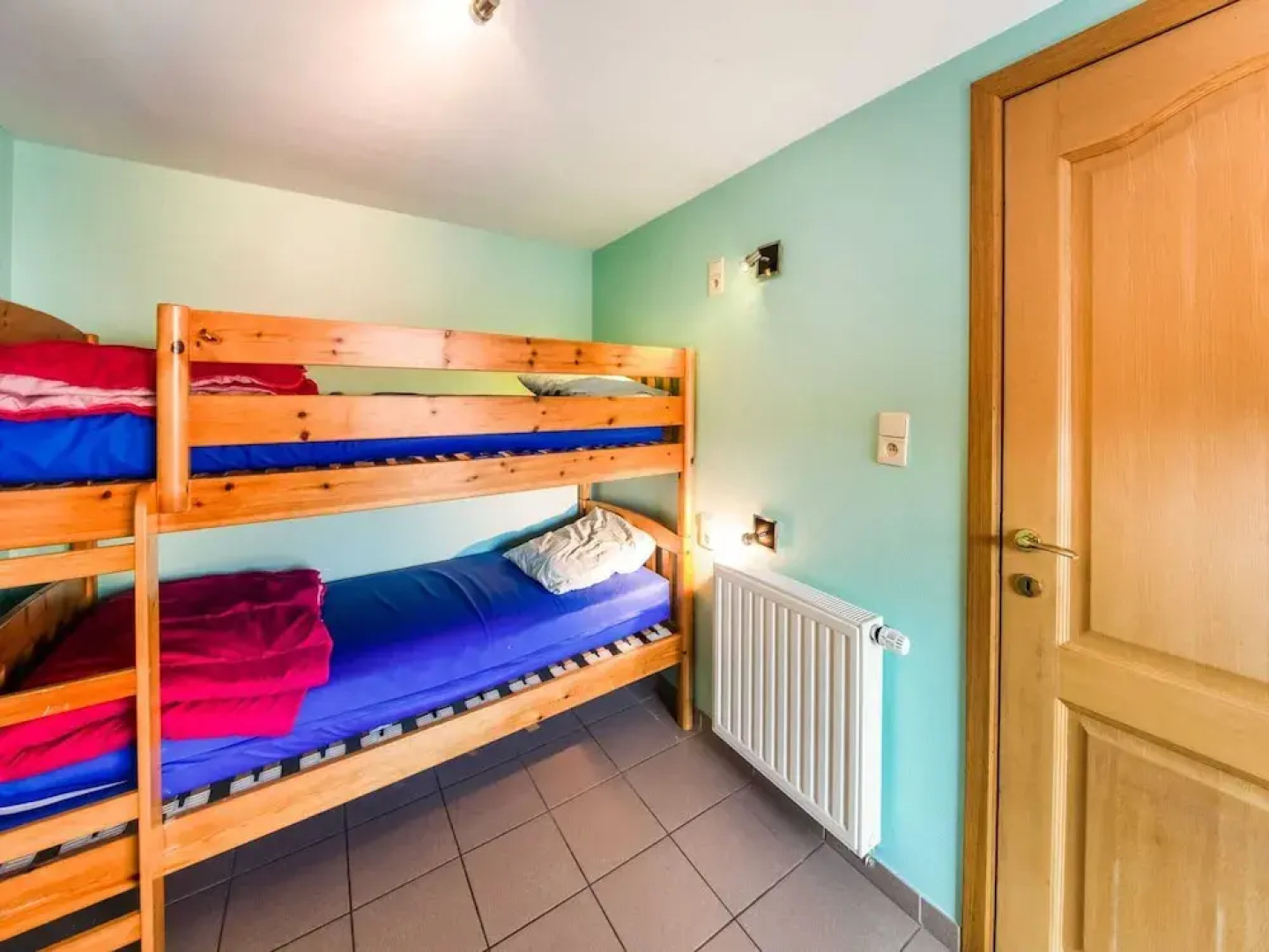 Stone Cottage with Sauna & Hot Tub near Cave of Lorette in Rochefort