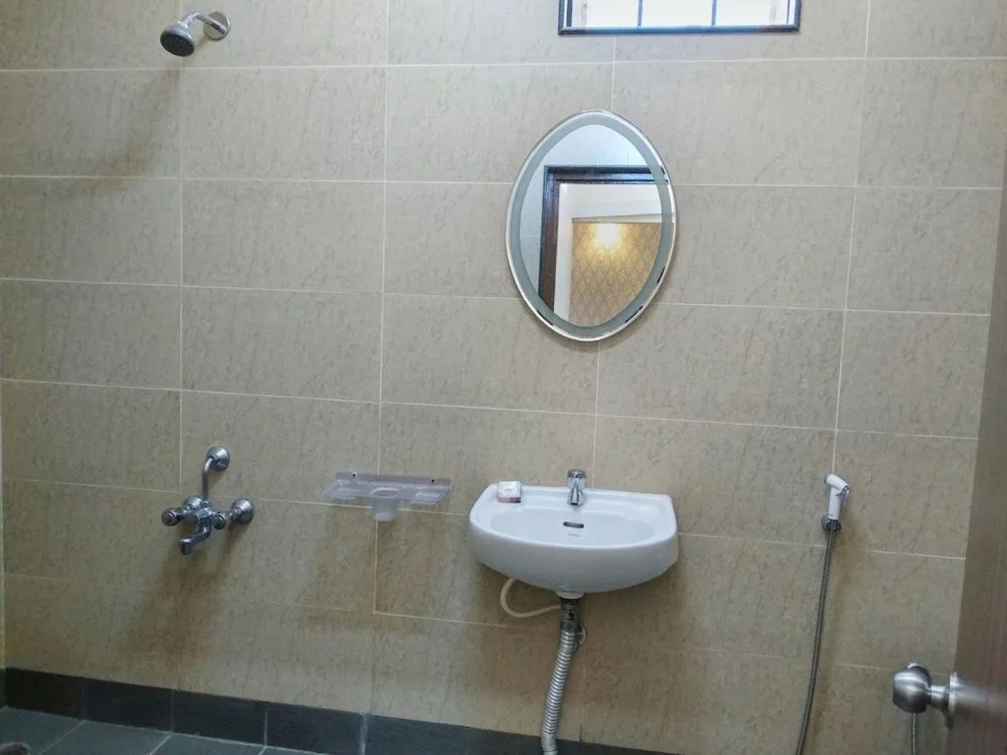 OYO 10533 Hotel Victory Grand