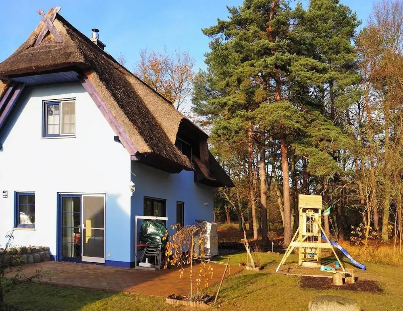 Thatched House in Usedom Near Lagoon