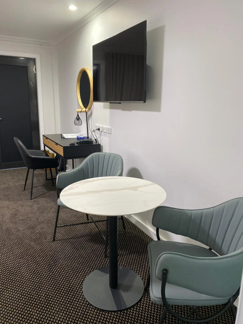 Cattleman's Country Motor Inn & Serviced Apartments