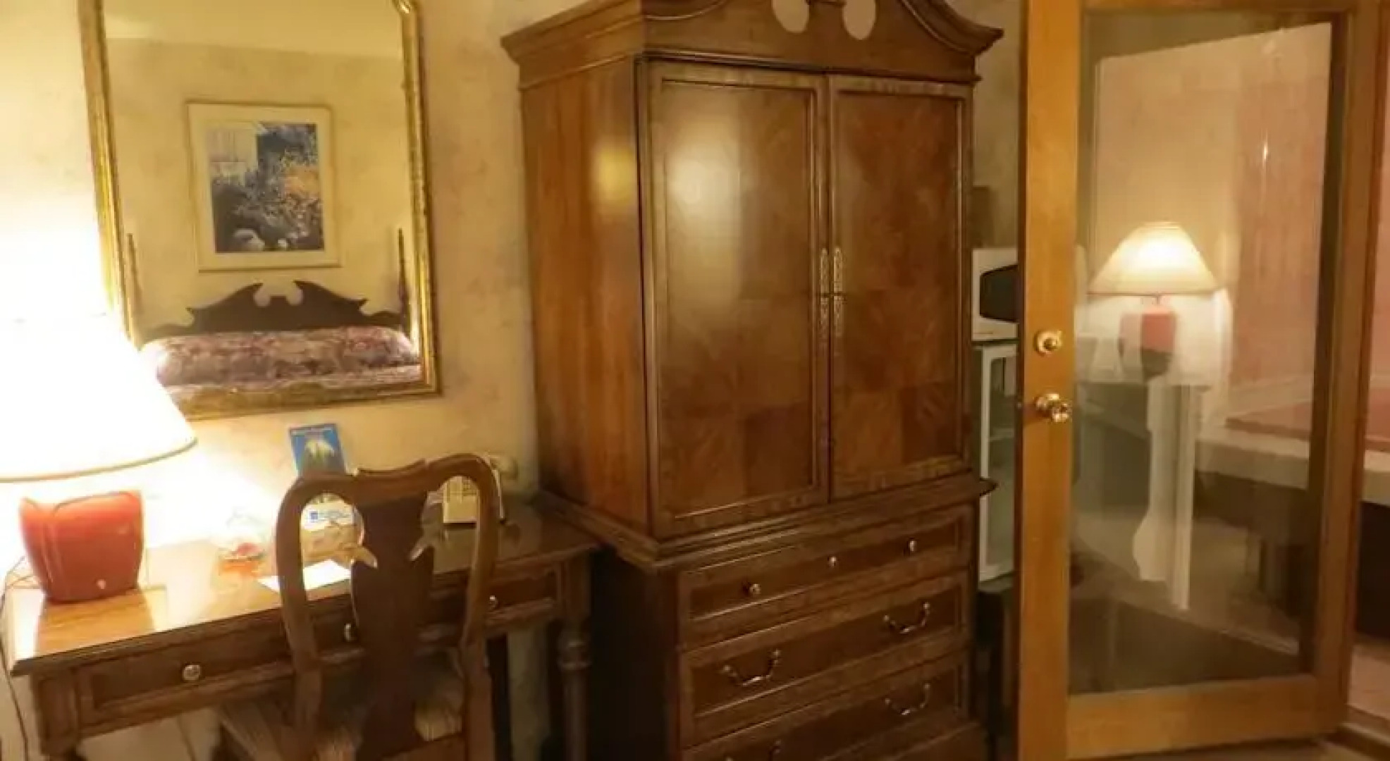 Churchills North Country Lodge LLC