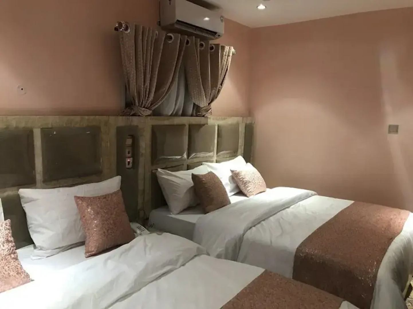 Royal Park Hotel and Suites