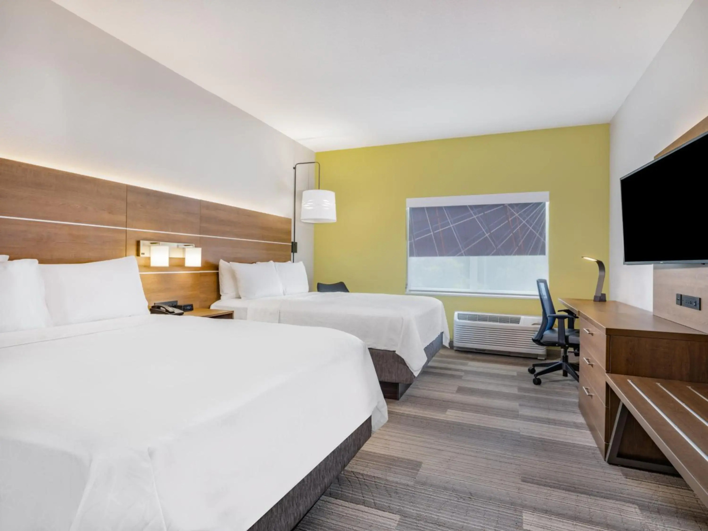 Holiday Inn Express & Suites Ruskin by IHG