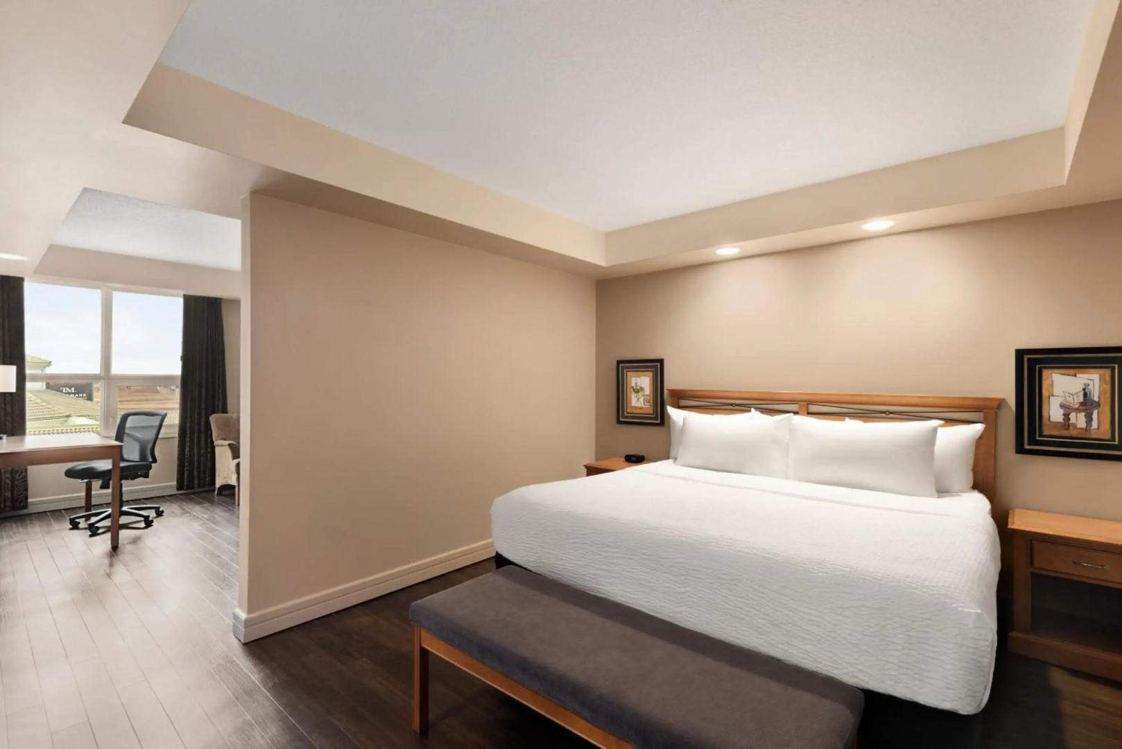 Royal Hotel Edmonton Airport, Trademark Collection by Wyndham