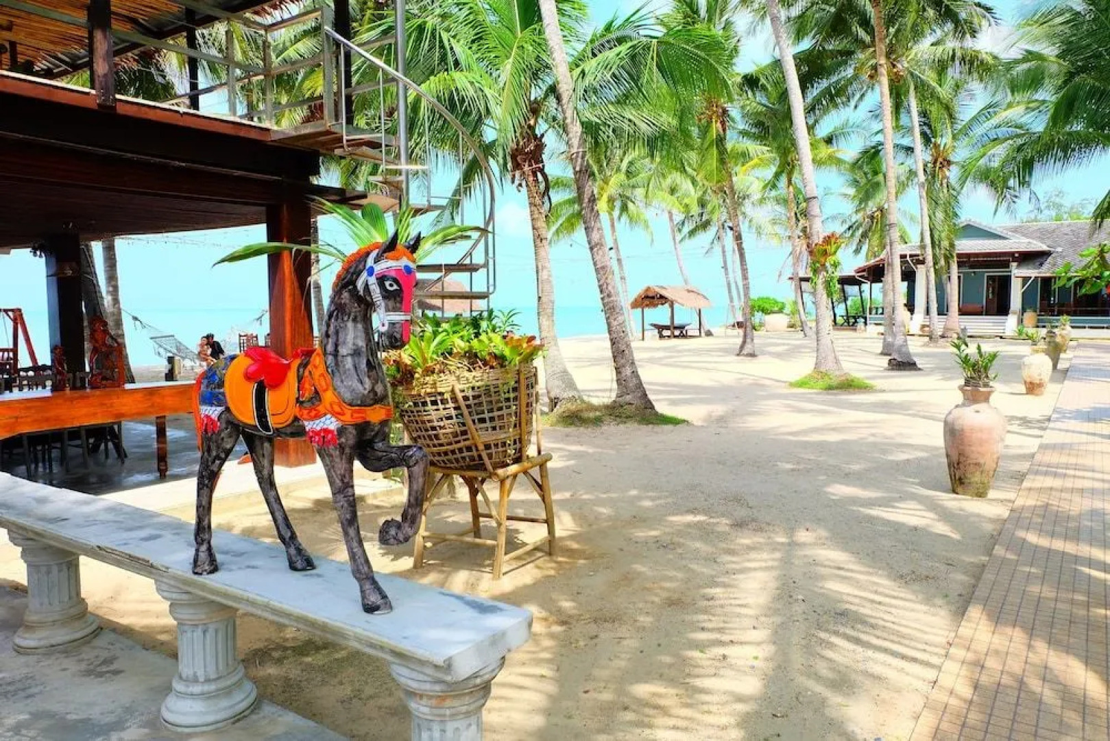 Tree Home Plus Home Stay