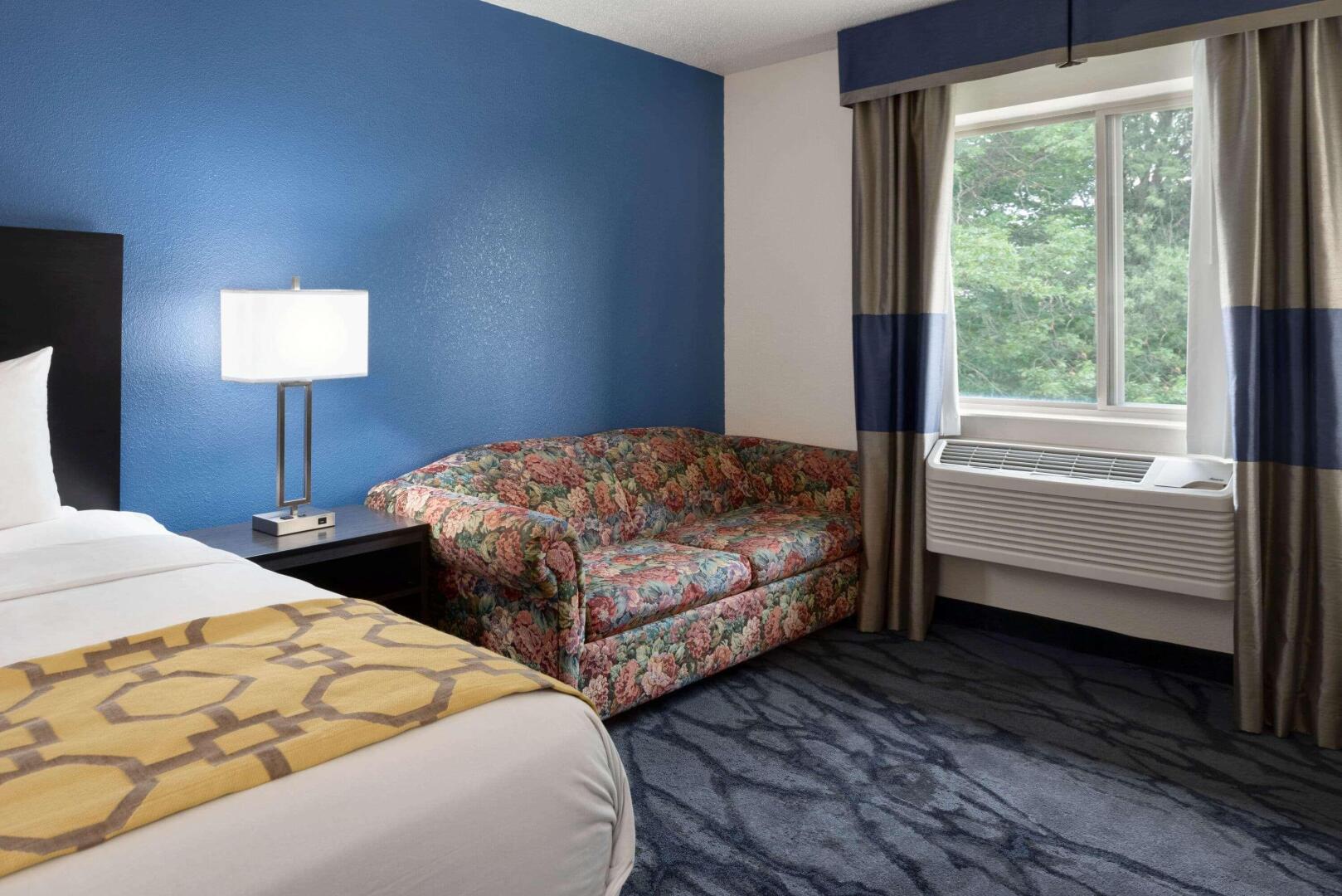 Days Inn by Wyndham Toledo Airport