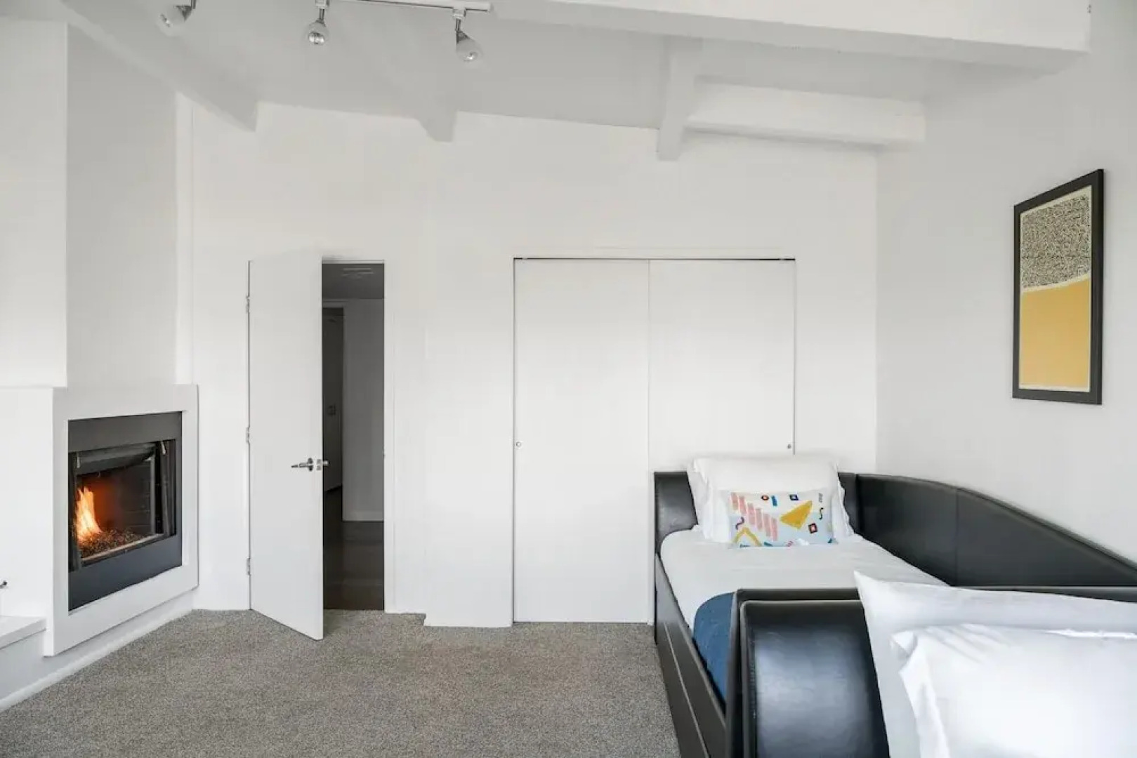 Red Rock by AvantStay Desert Hideaway w View Pool