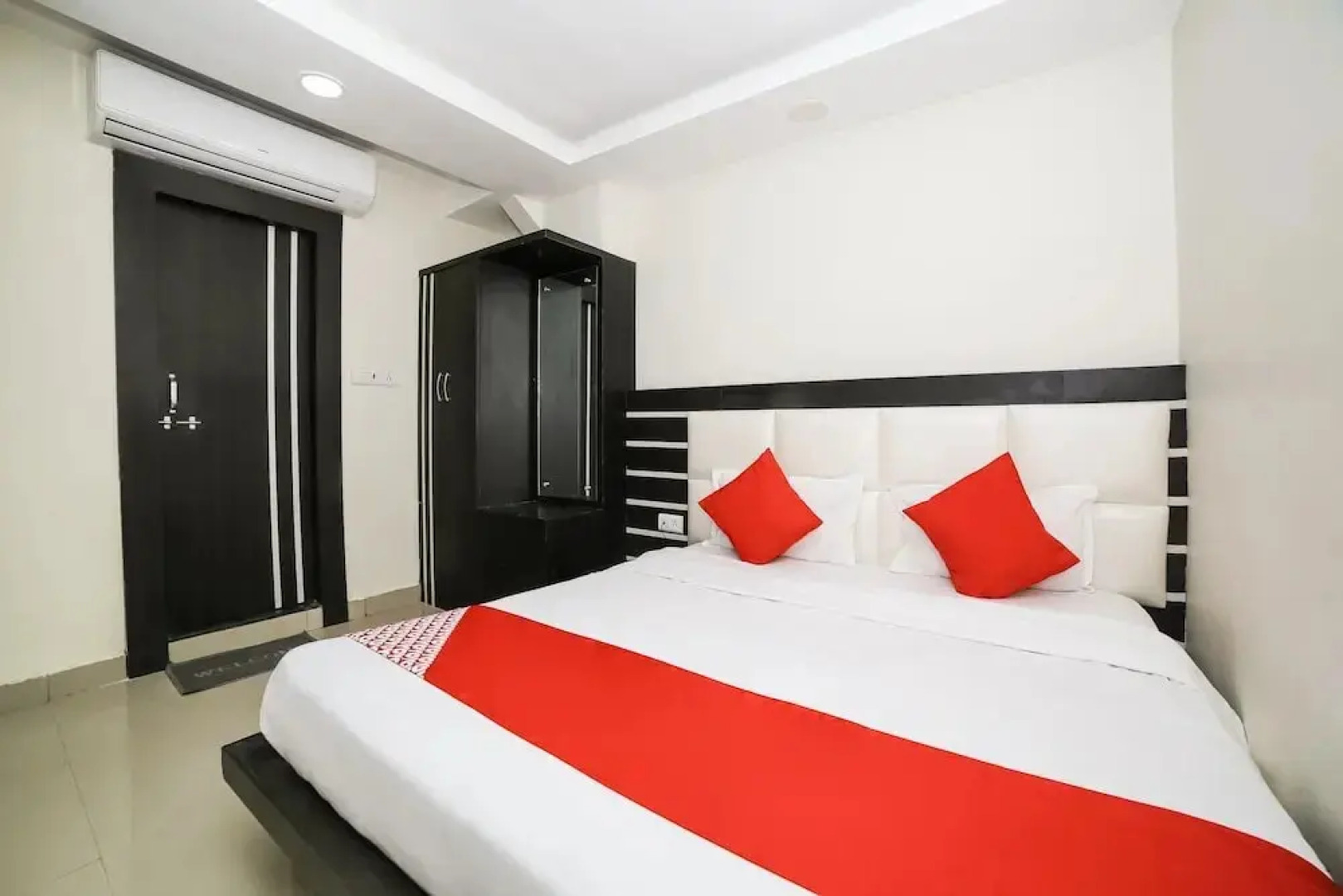 Hotel Veer Bhumi Palace by OYO Rooms