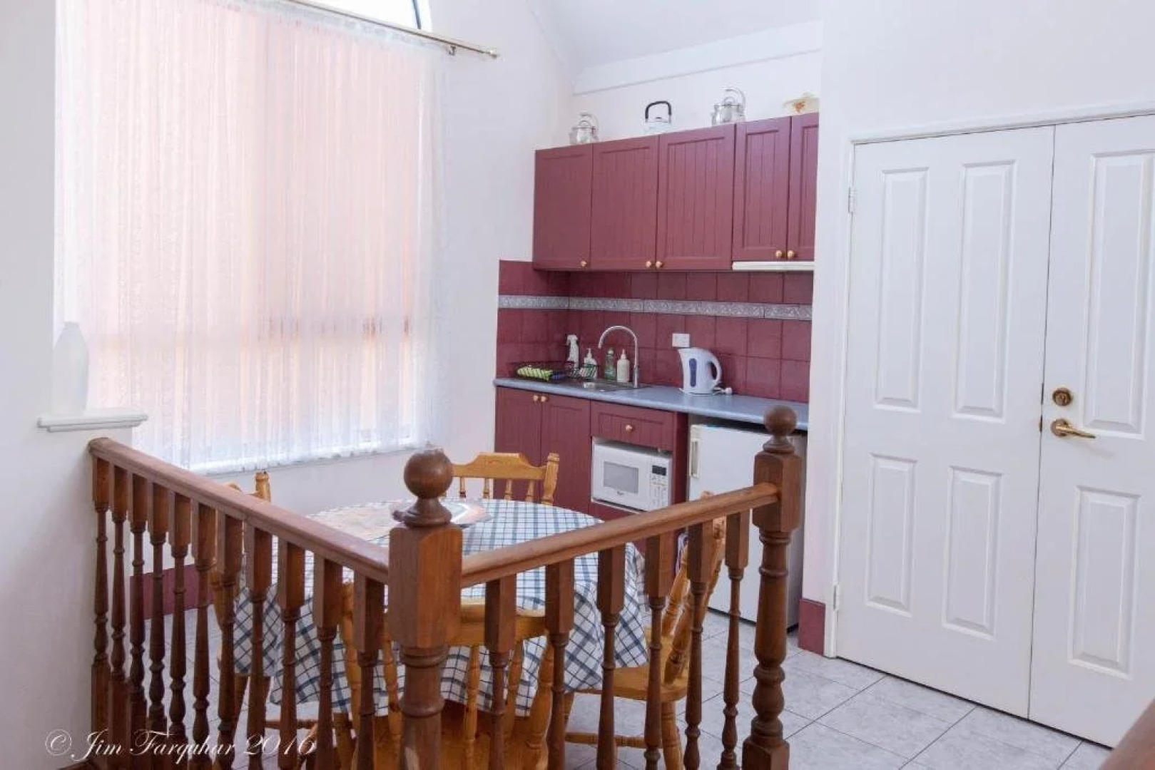 Aarn House B&B Airport Accommodation