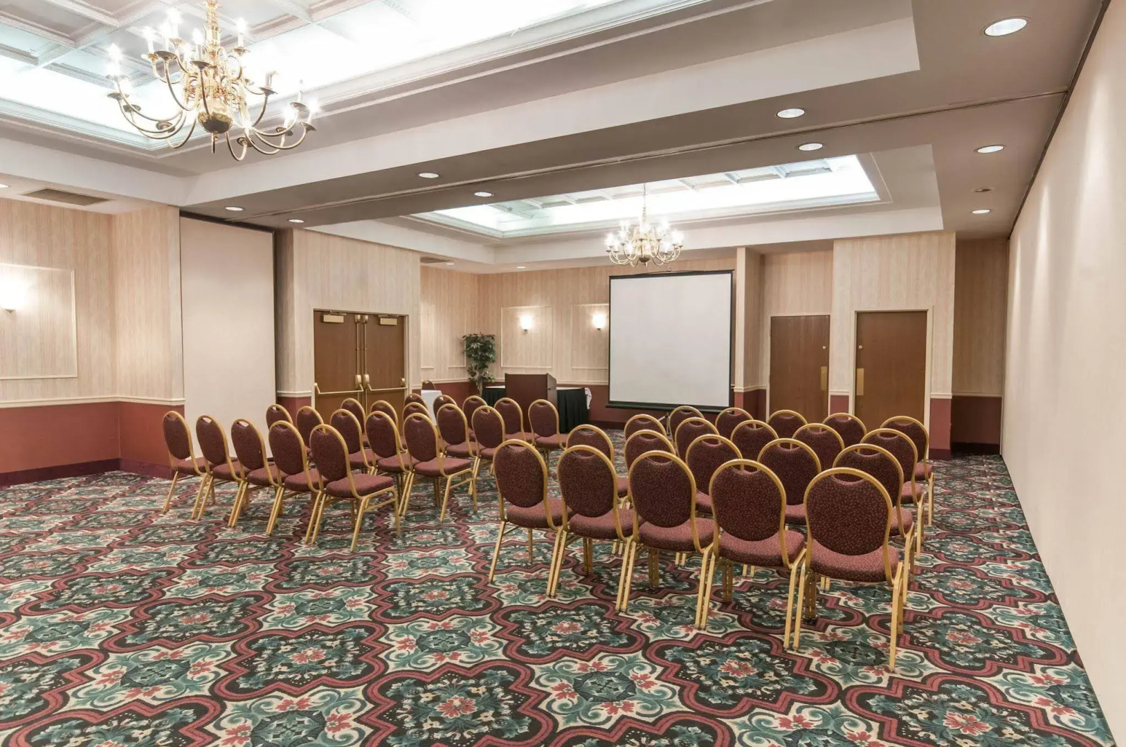 Comfort Suites Bethlehem Near Lehigh University and LVI Airport