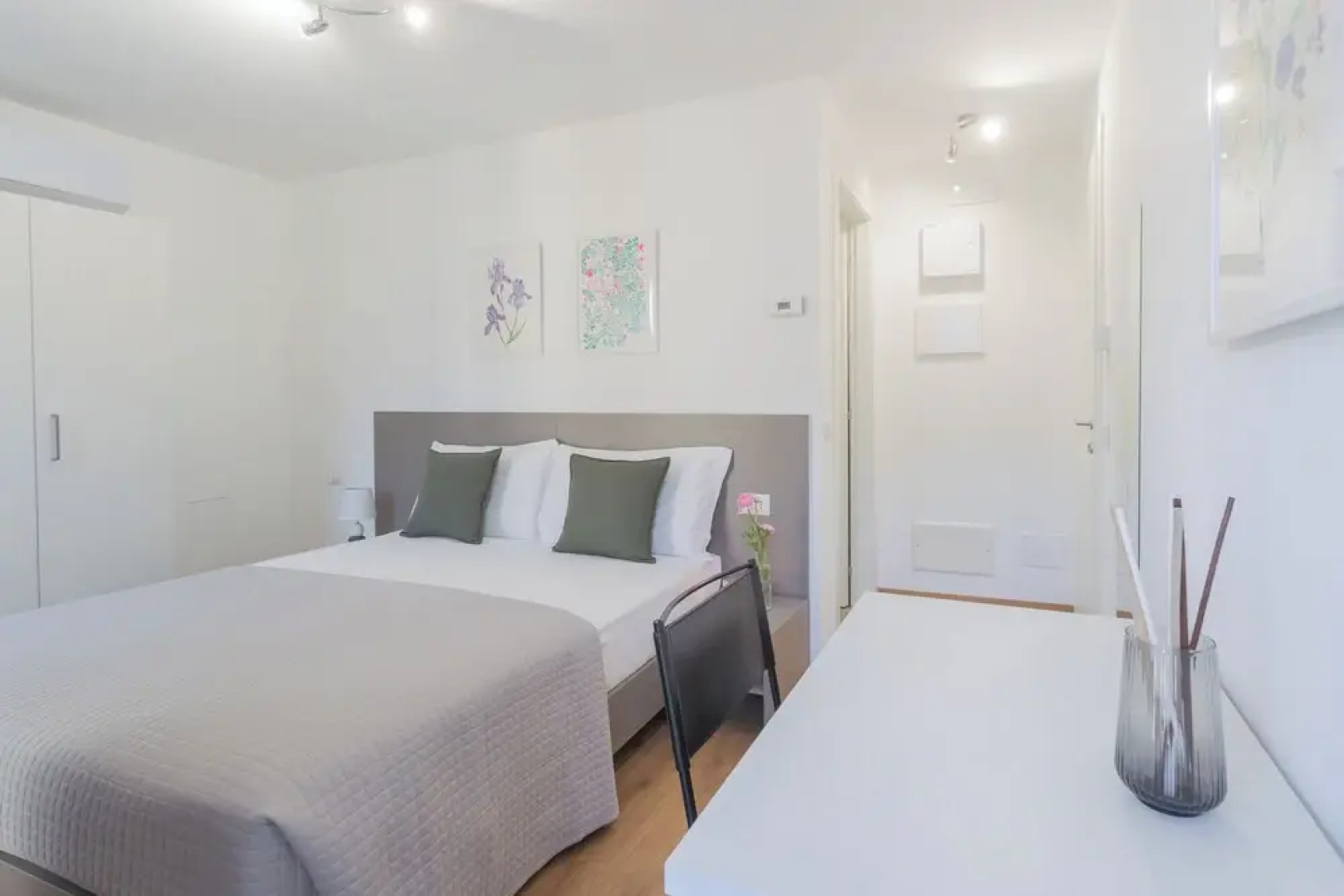 Pozzo Vertical Apartment With Garden and Parking by Rent all Como