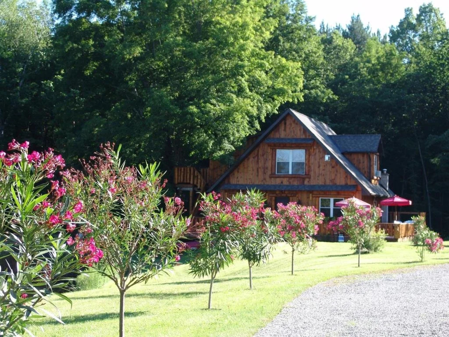 The Highlands Motel & Lodge