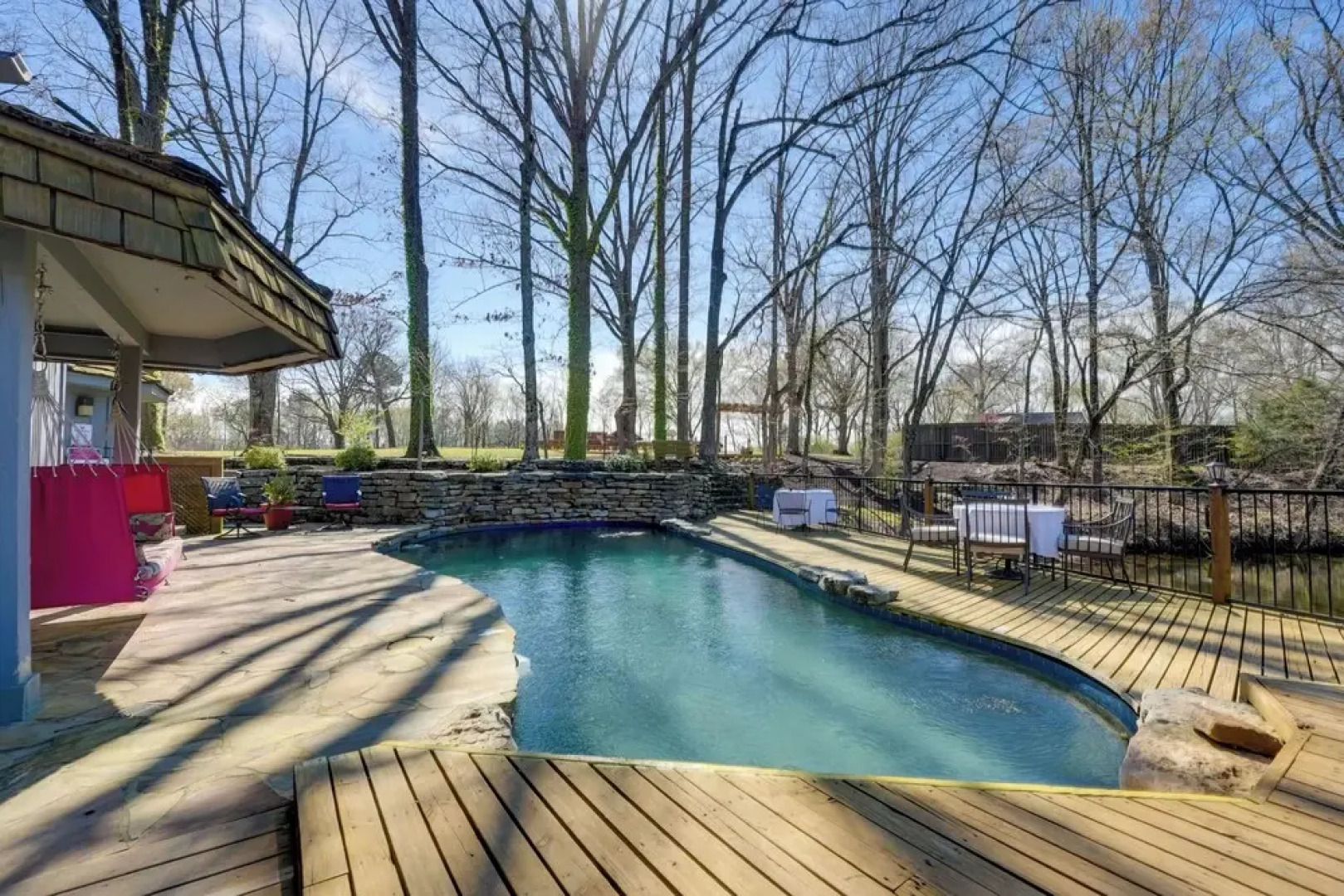 Stunning Southaven Estate: Pool & Spacious Deck!