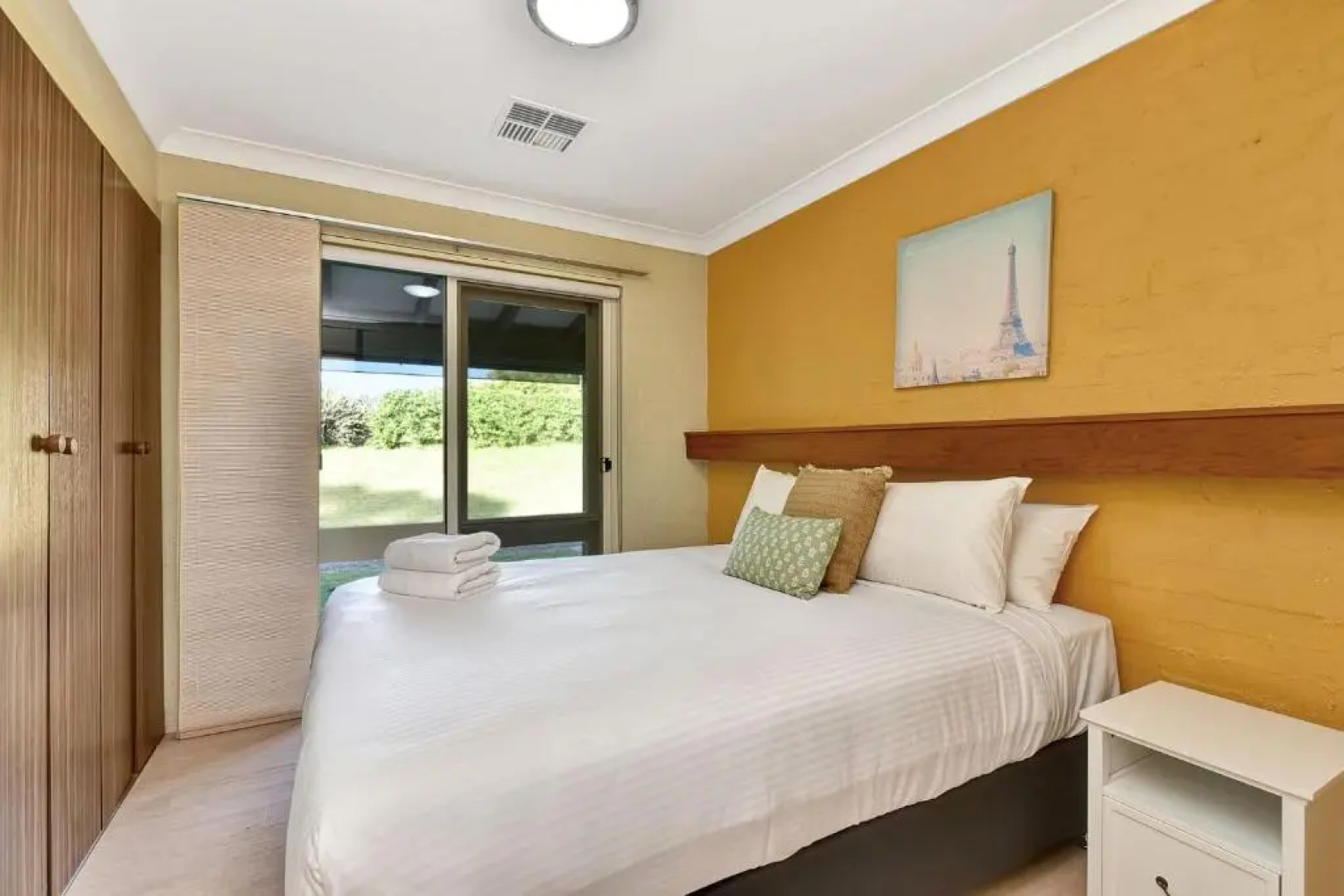 Lovedale Country Views