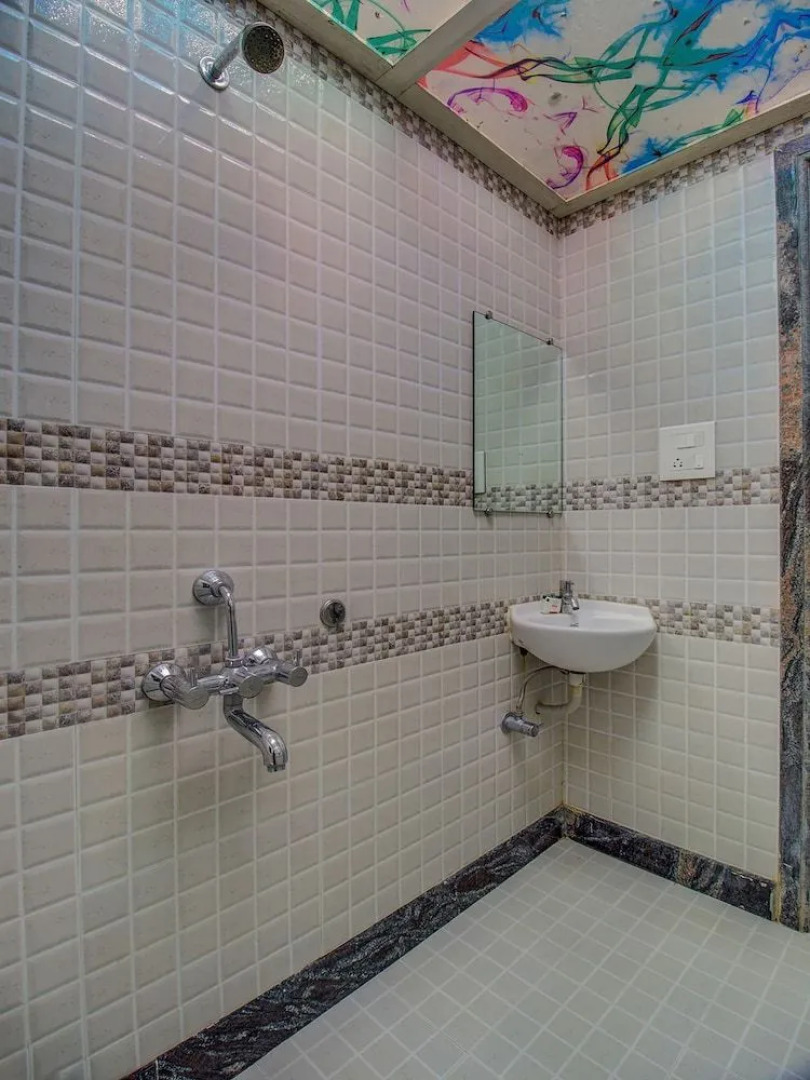 Capital O 41636 Celebrations Residency