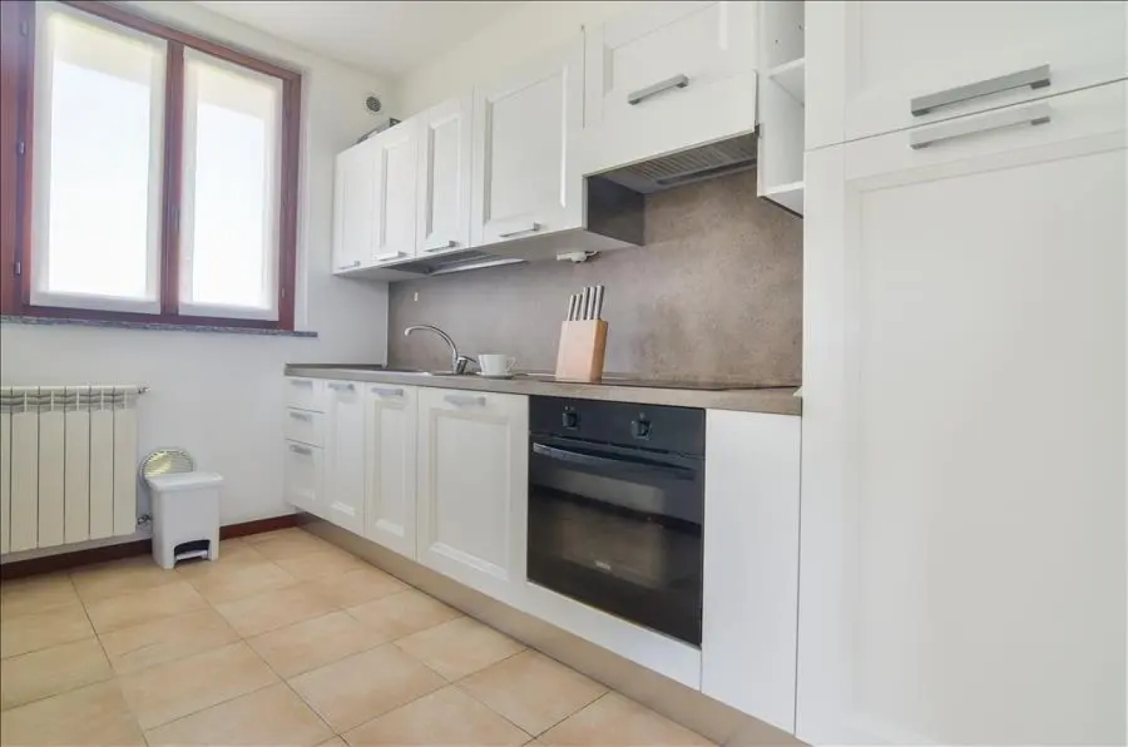 Arese Apartment 3