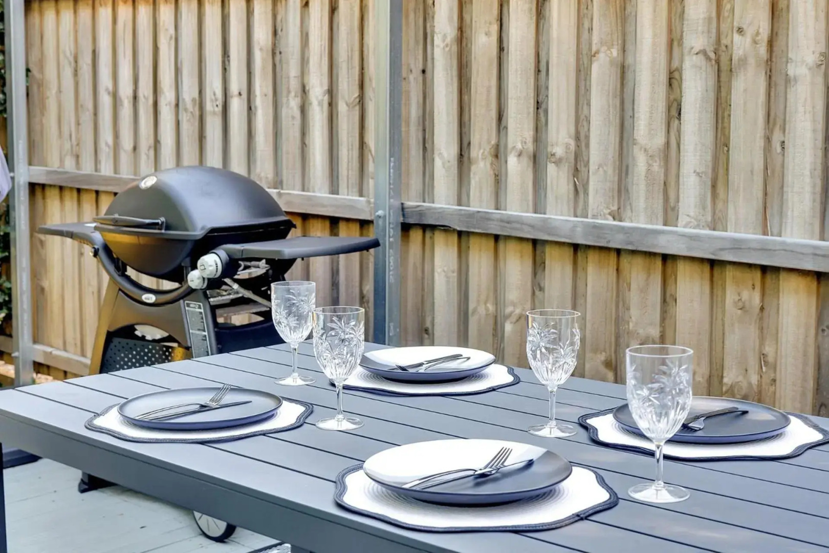 THE GREEN WHALER Hyams Beach 4pm Check Out Sundays except Peak season