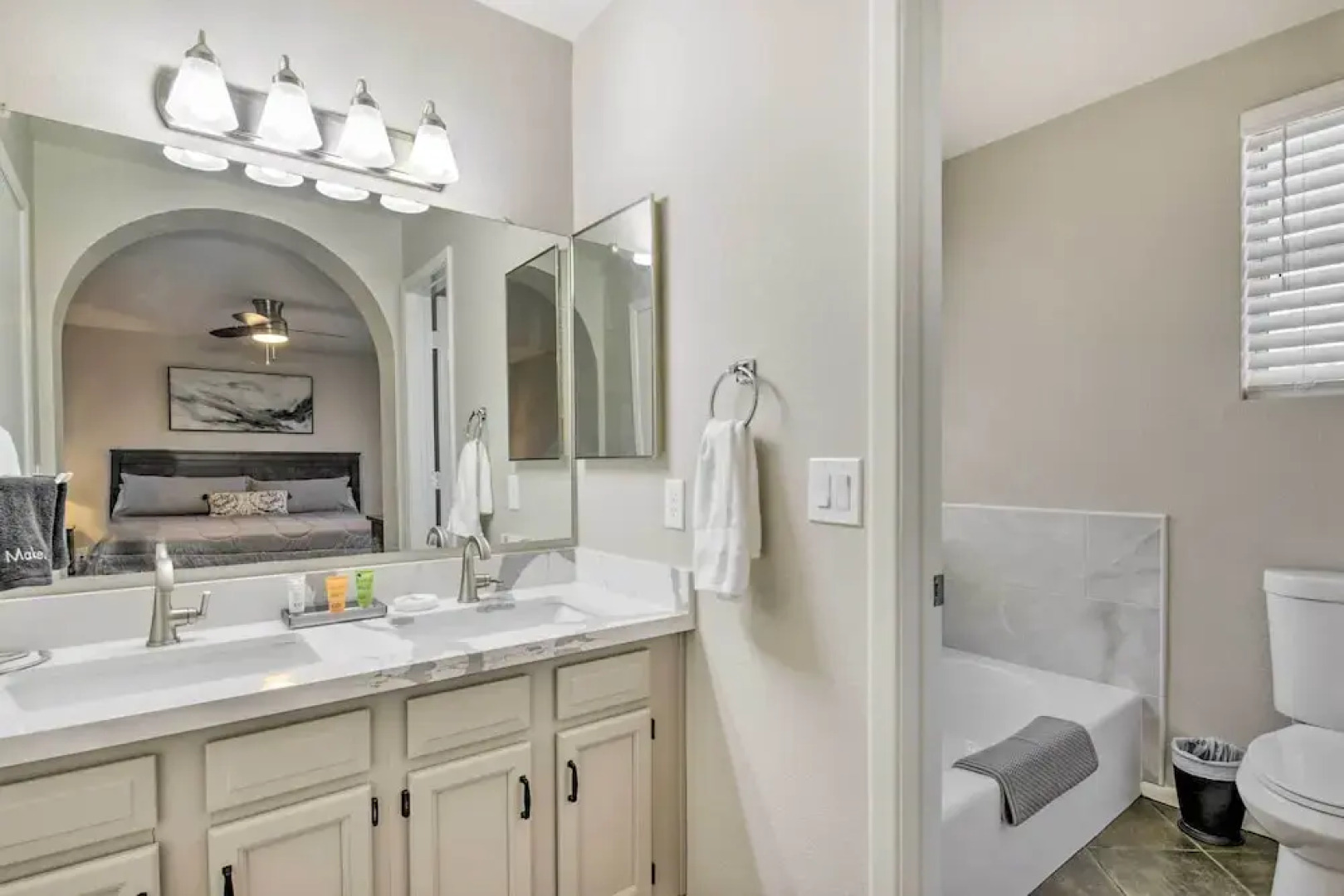 Gilbert Home w/ Private Pool & Putting Green!