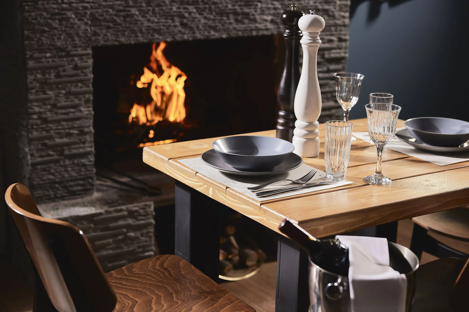 Stone Suites by White Hills