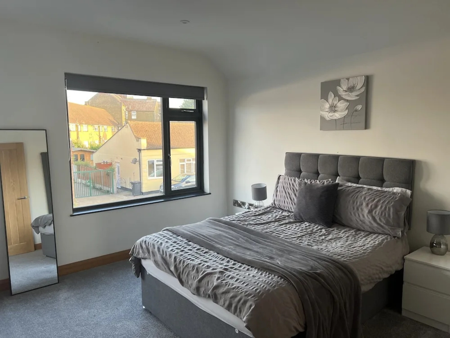 Broadway Beach Homes Airbnb With Hot tub