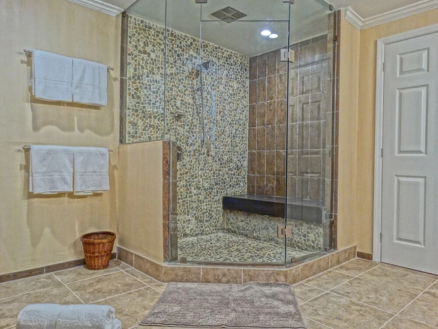 New Modern Family Villa