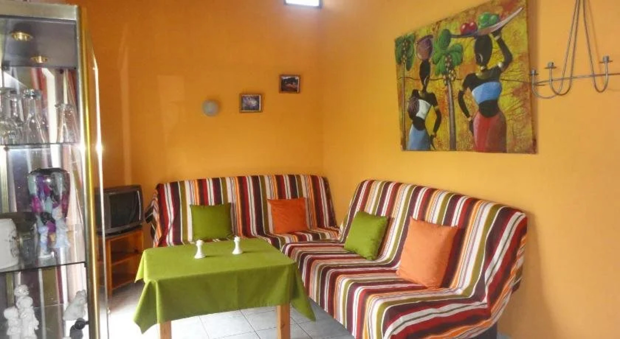 El Flamboyan Apartments