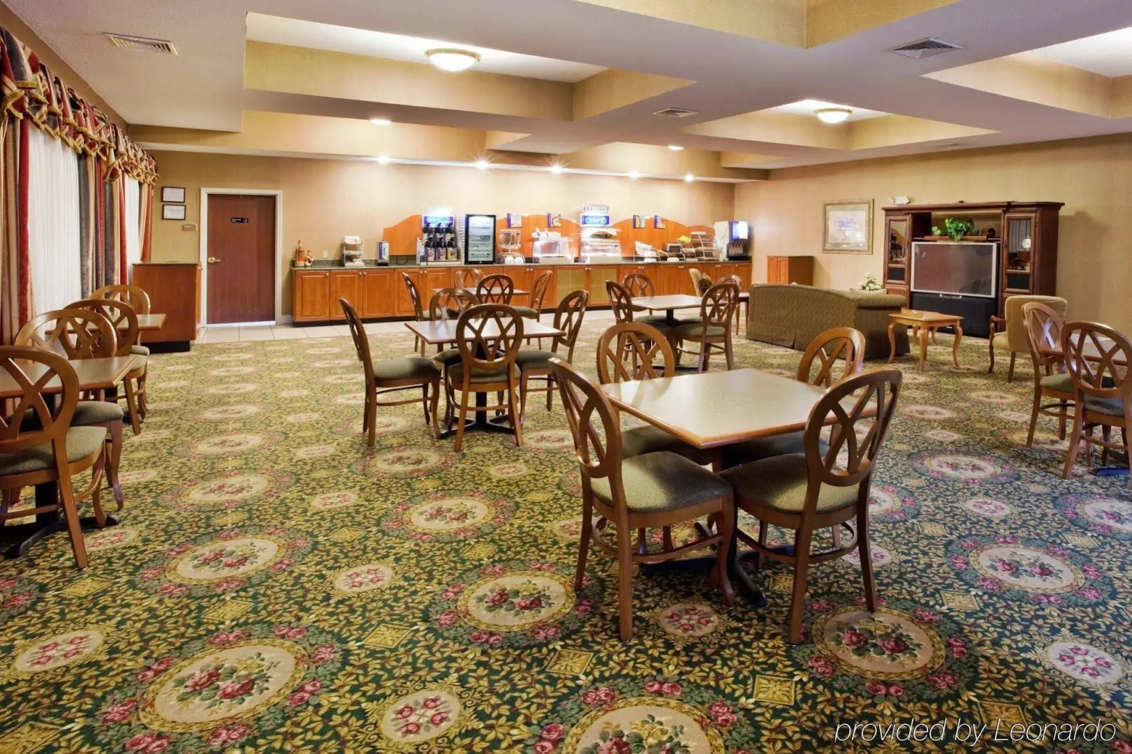 Holiday Inn Express & Suites Thomasville by IHG