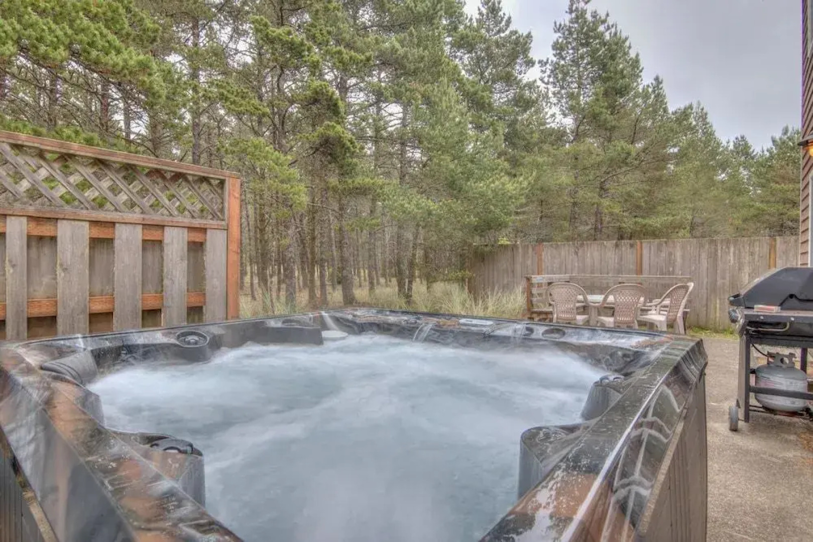 Pelicans Perch Pacific City