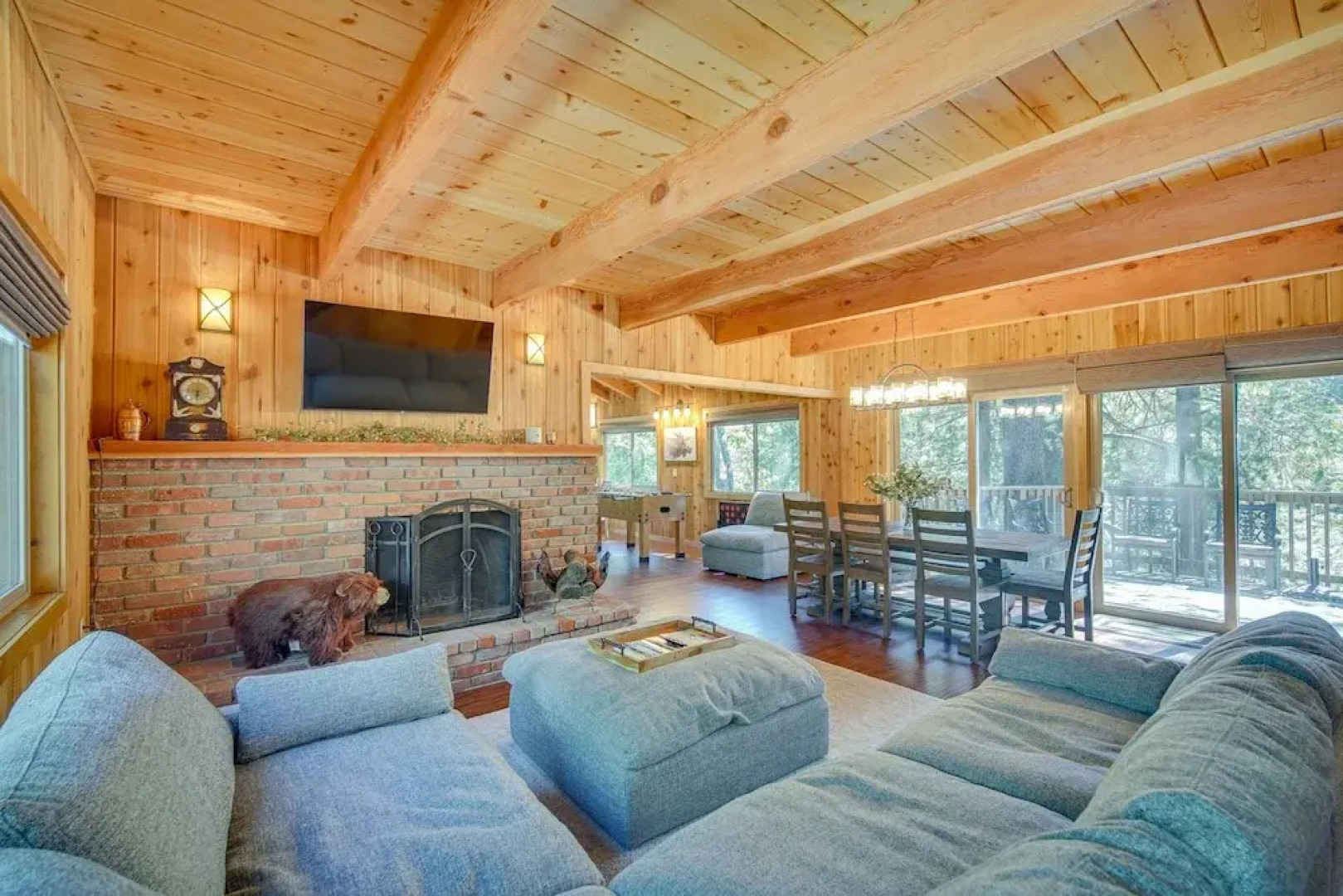 Serene Cabin Rental Near Lake Arrowhead Village!