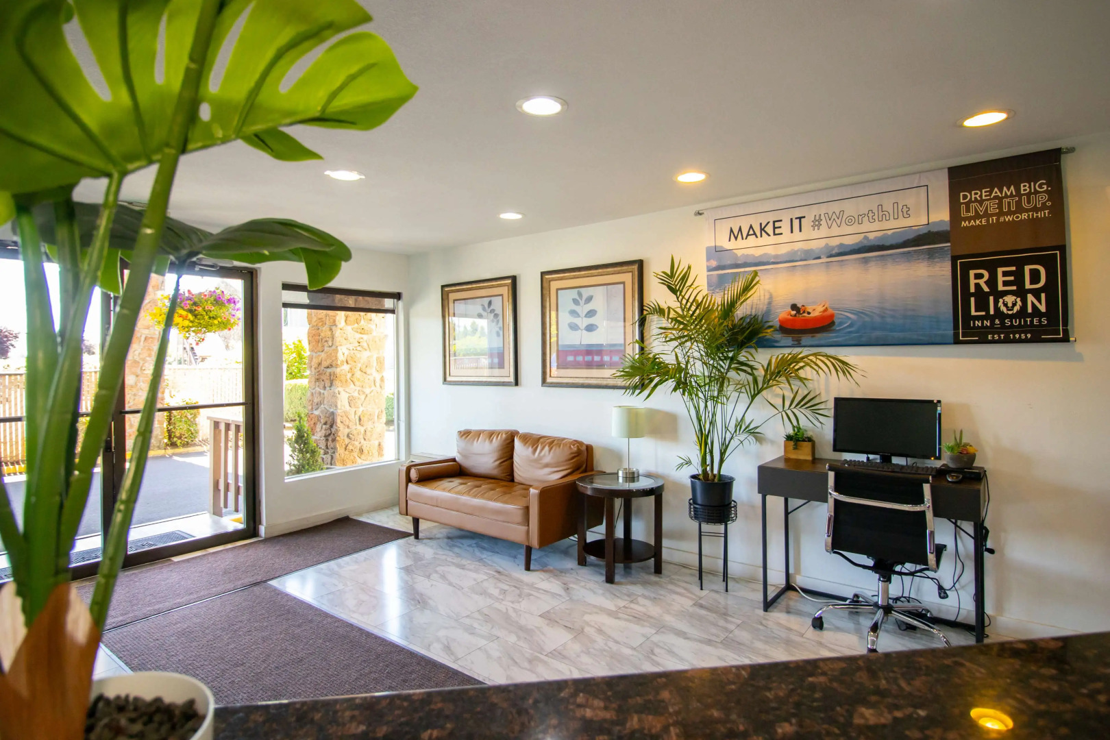 Red Lion Inn & Suites Vancouver