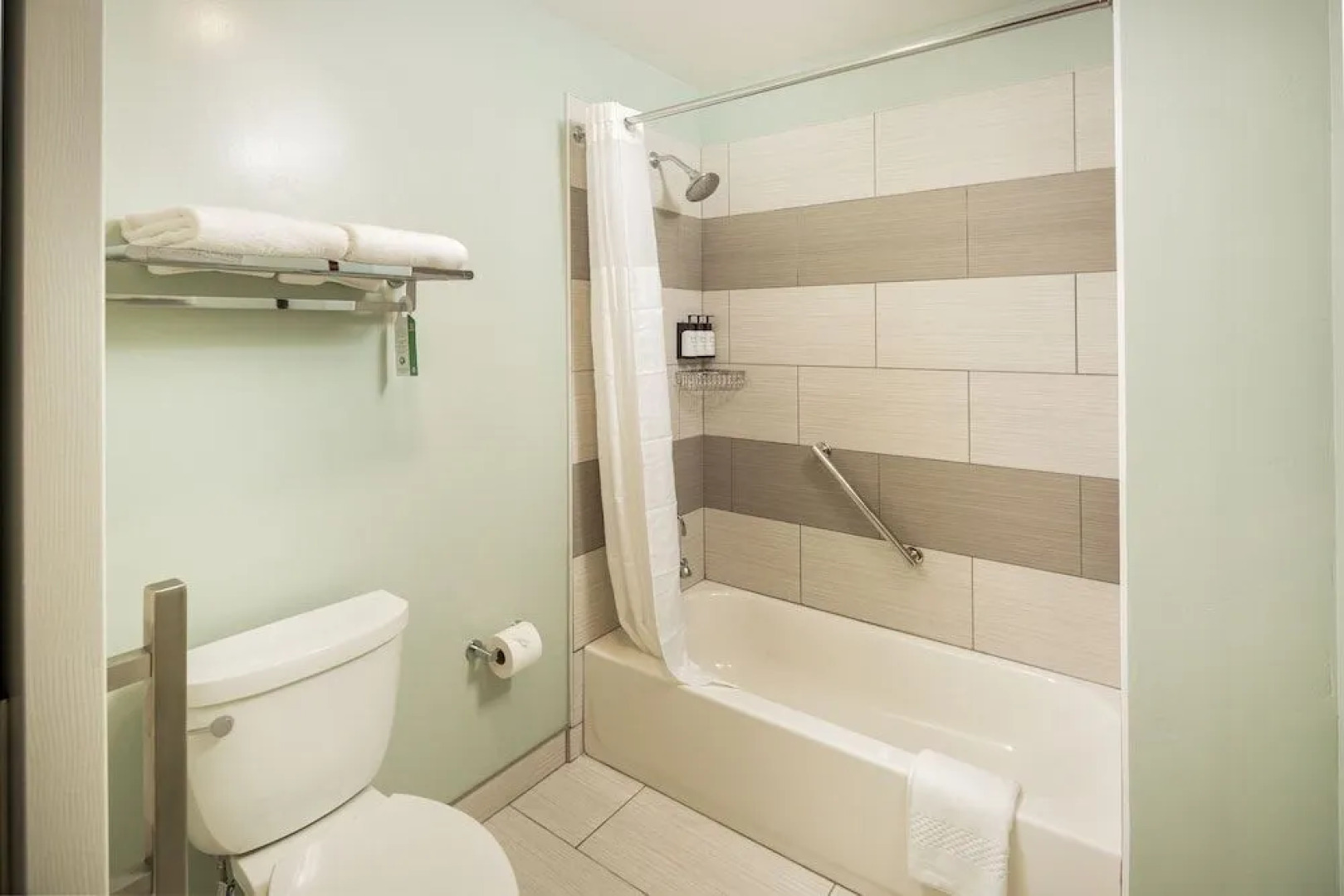 Inn At Moss Landing Point