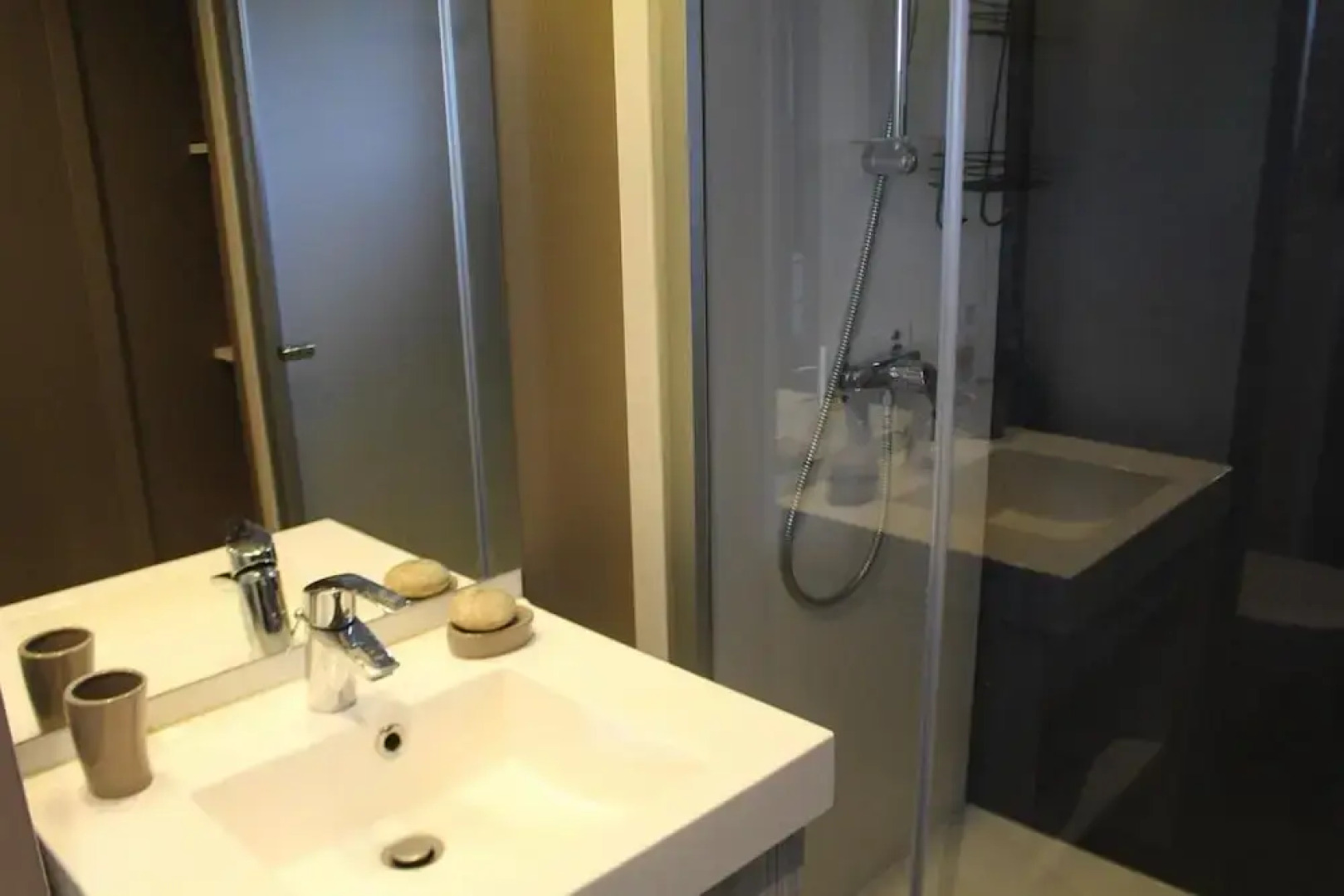 Chalet in Pomerols Near Mediterranean Beaches