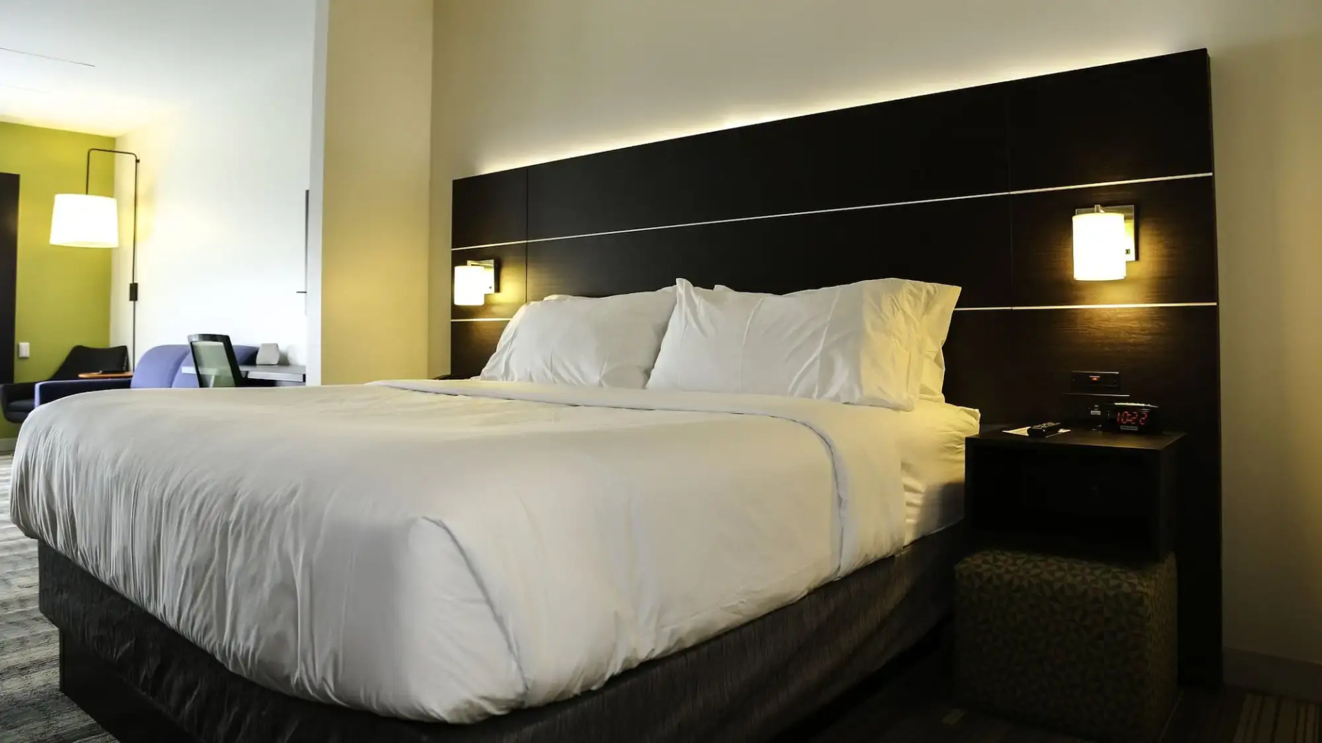 Holiday Inn Express & Suites Kingston-Ulster