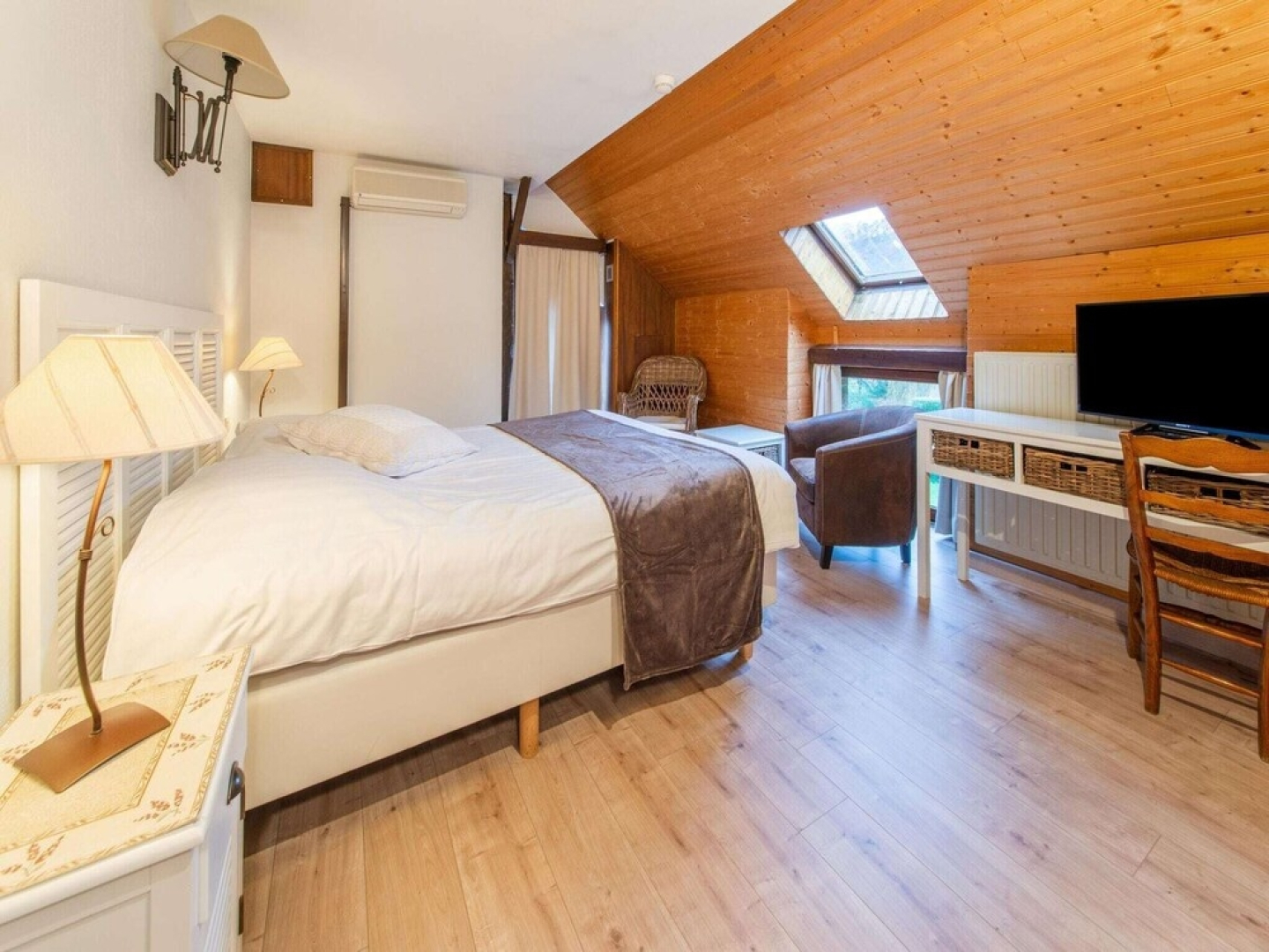 Superb Vacation Home With Private Pool