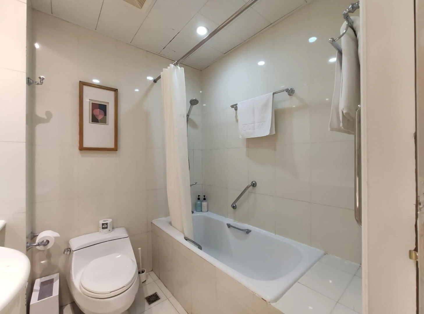 Ladoll Service Apartment